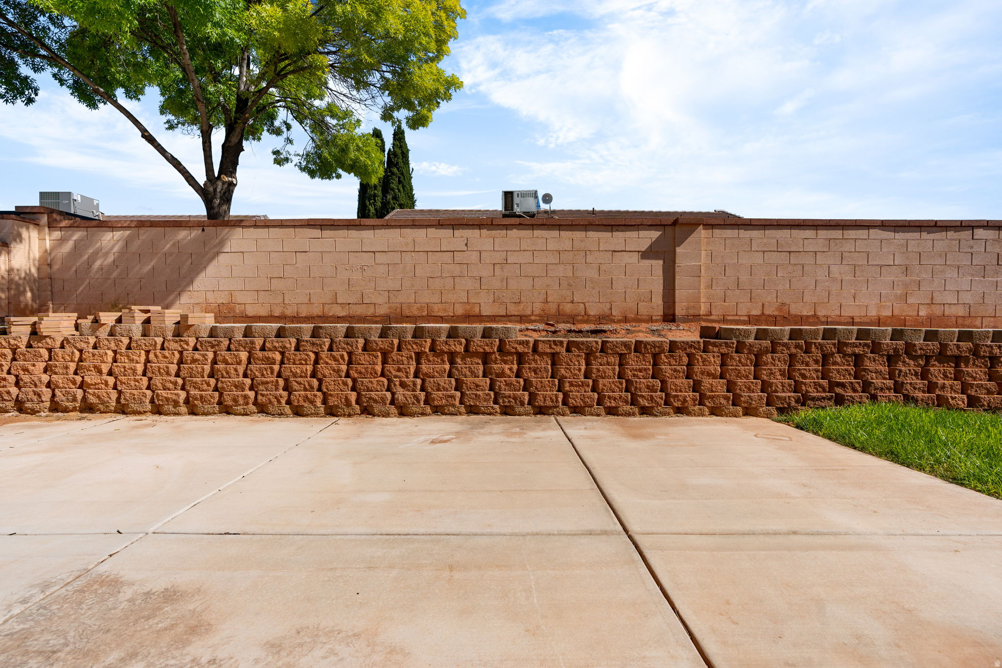 RED ROCK CANYON 1 - Residential