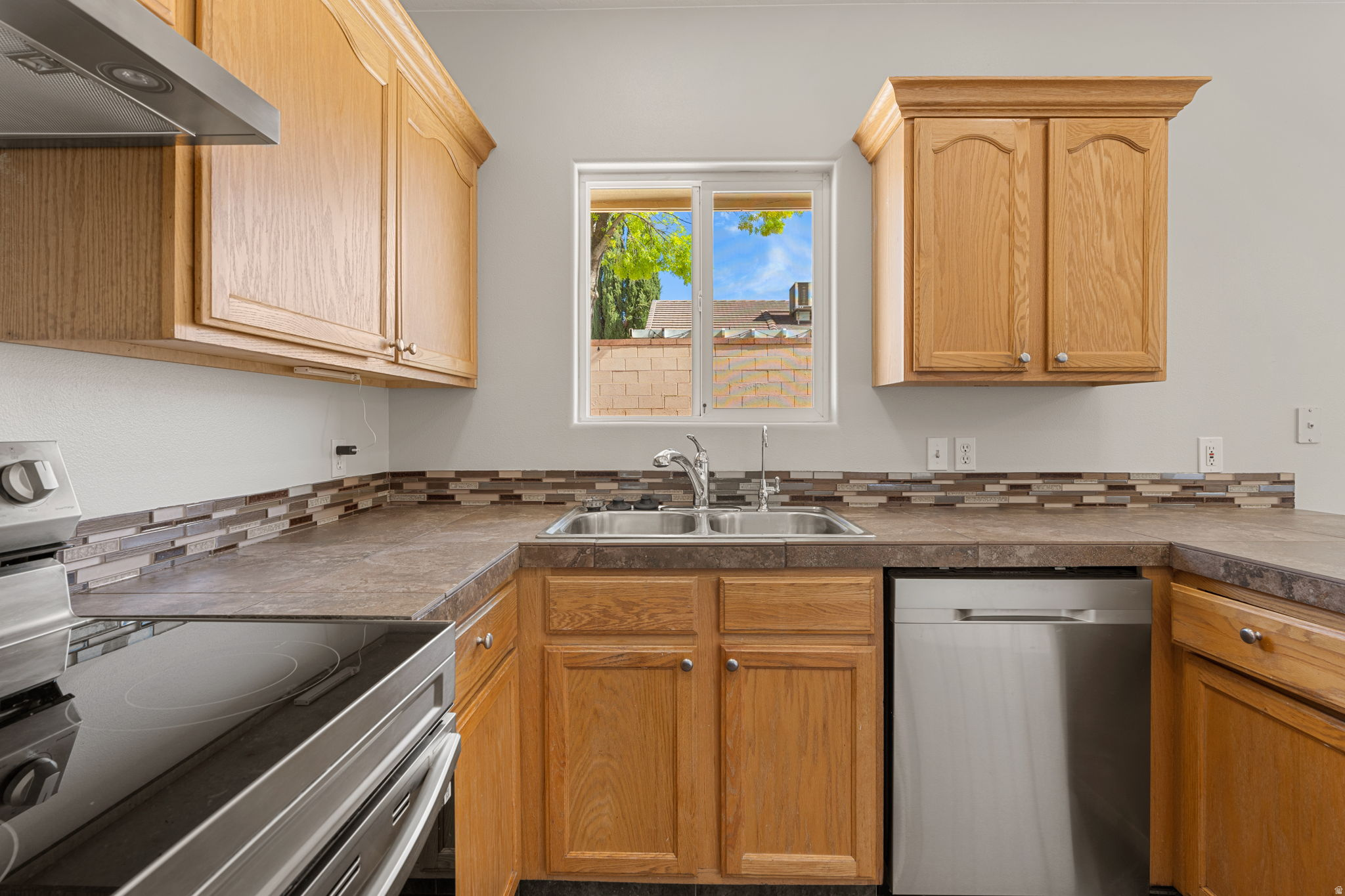 RED ROCK CANYON 1 - Residential