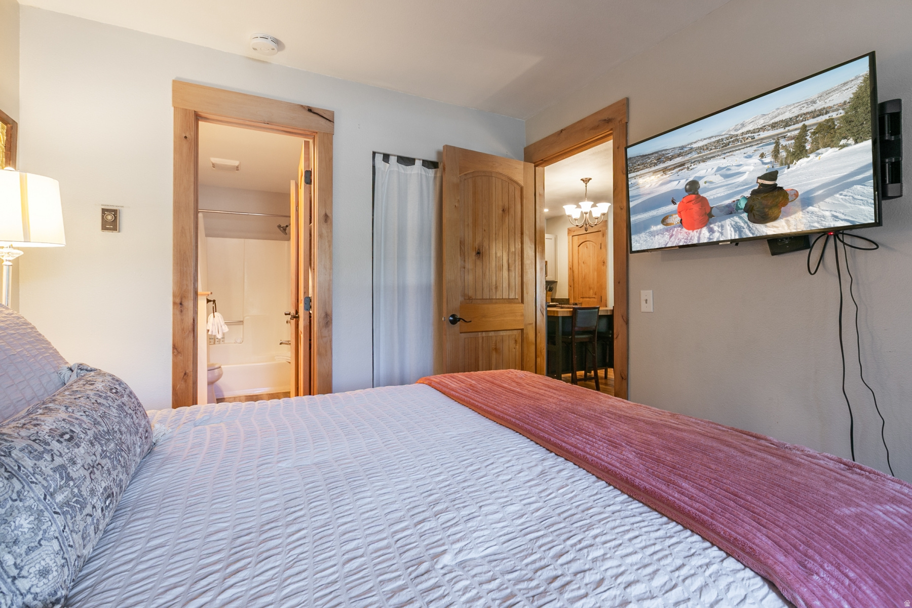 RED PINE CHALETS CON - Residential