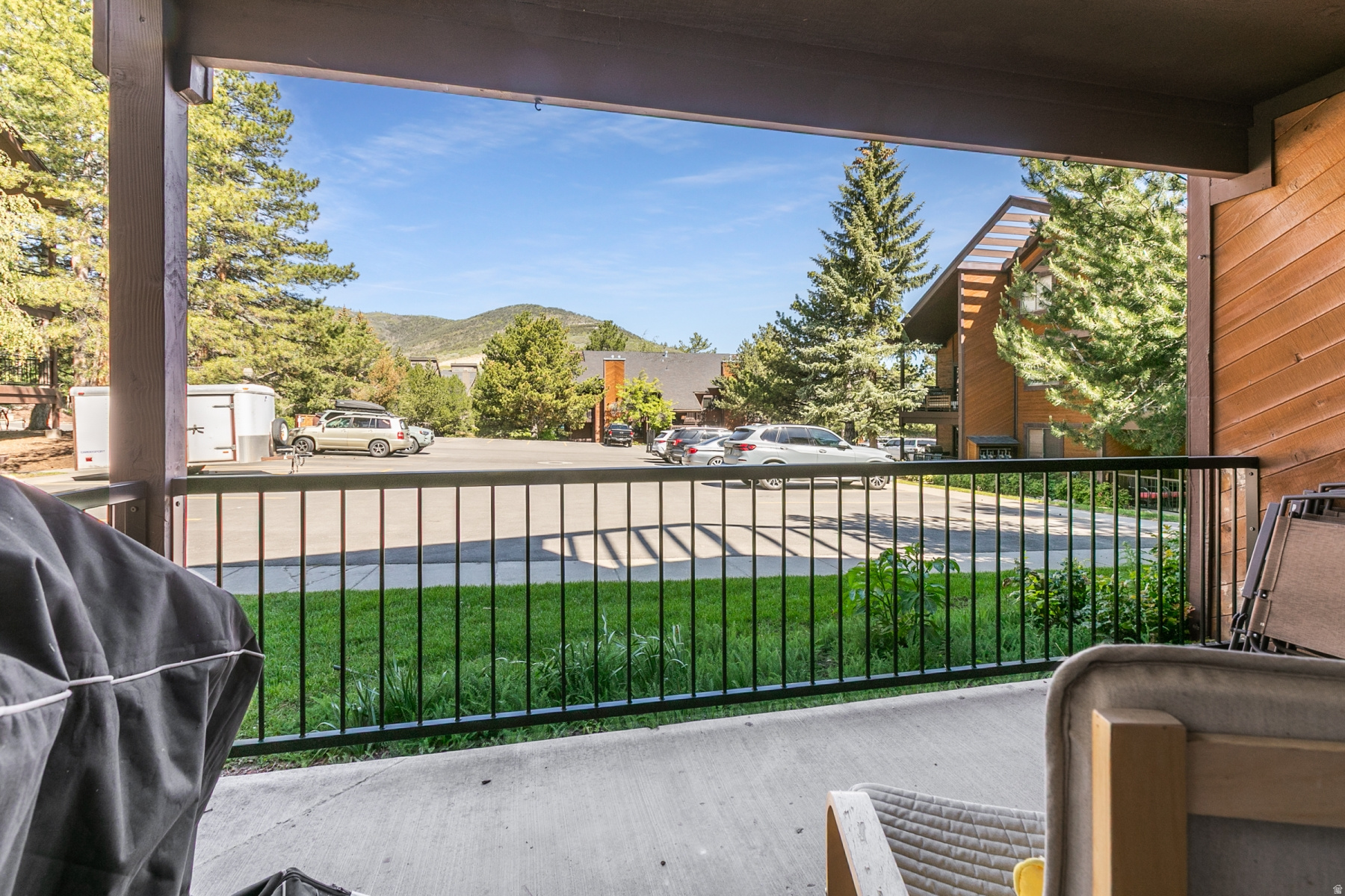 RED PINE CHALETS CON - Residential