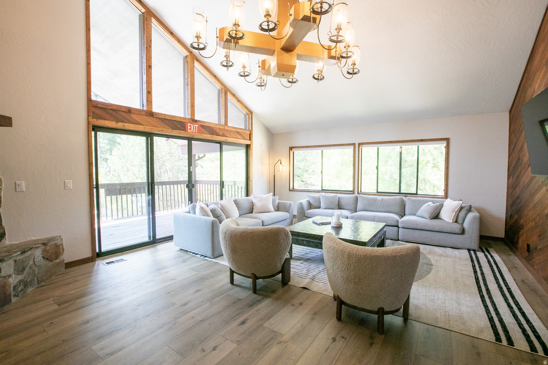 RED PINE CHALETS CON - Residential
