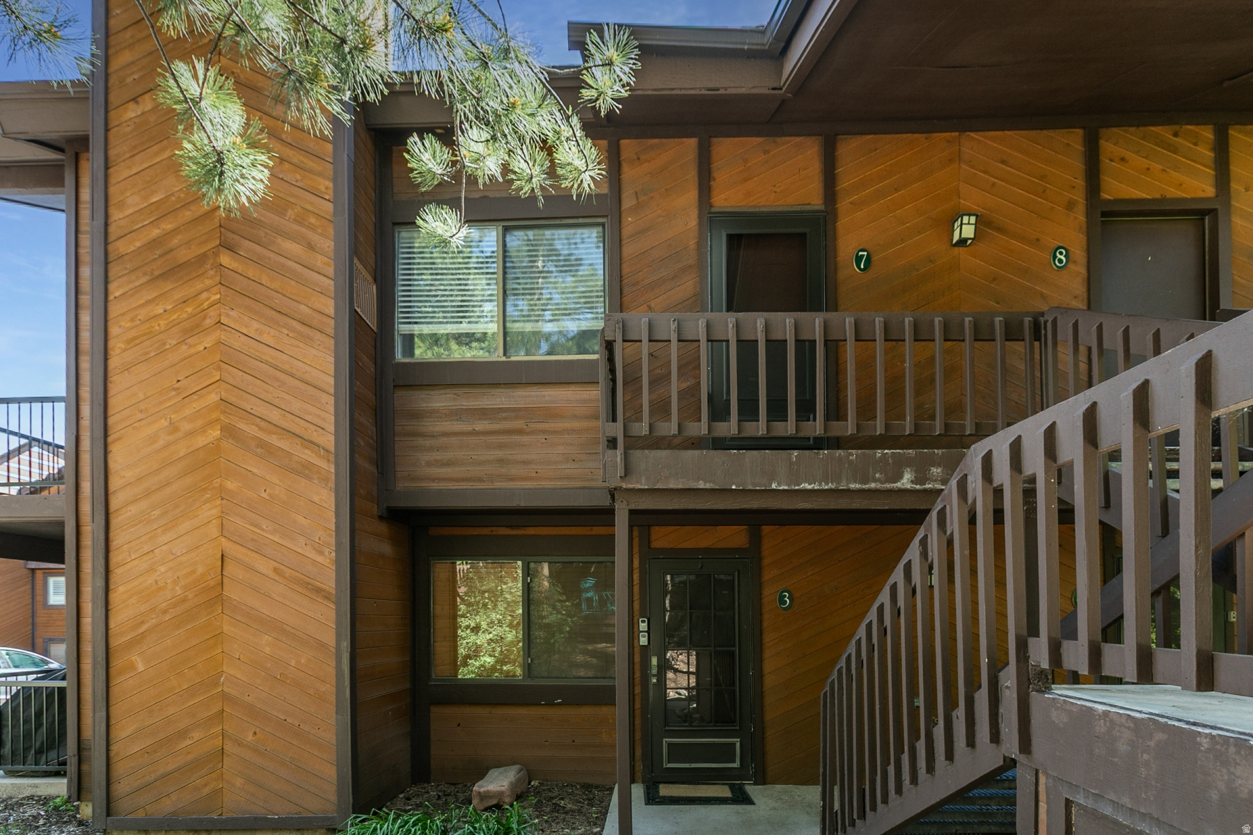 RED PINE CHALETS CON - Residential