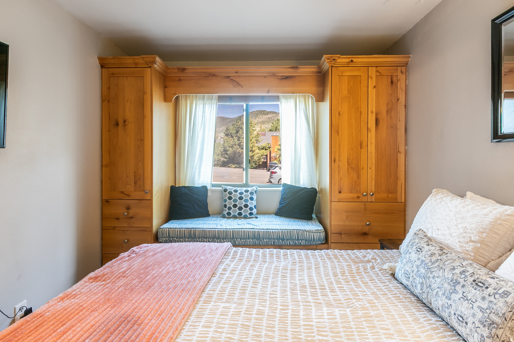 RED PINE CHALETS CON - Residential
