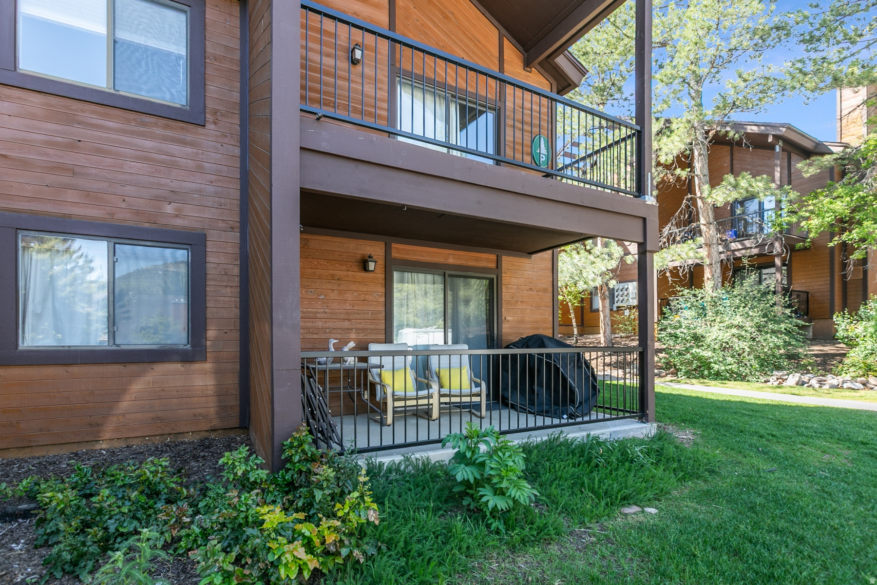 RED PINE CHALETS CON - Residential