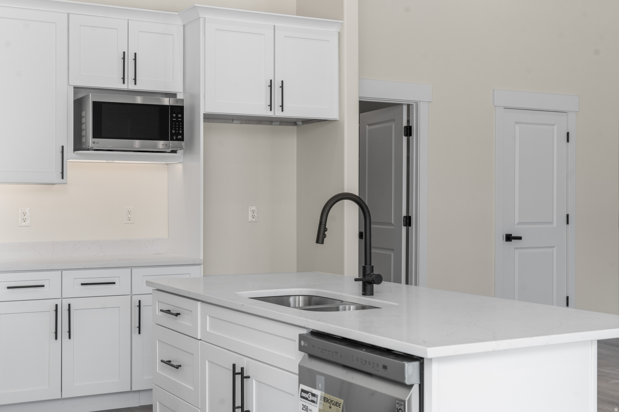 SKYLINE RIDGE - Residential