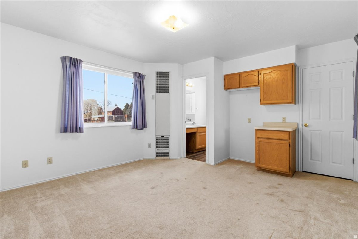 YOUNG PROPERTY - Residential