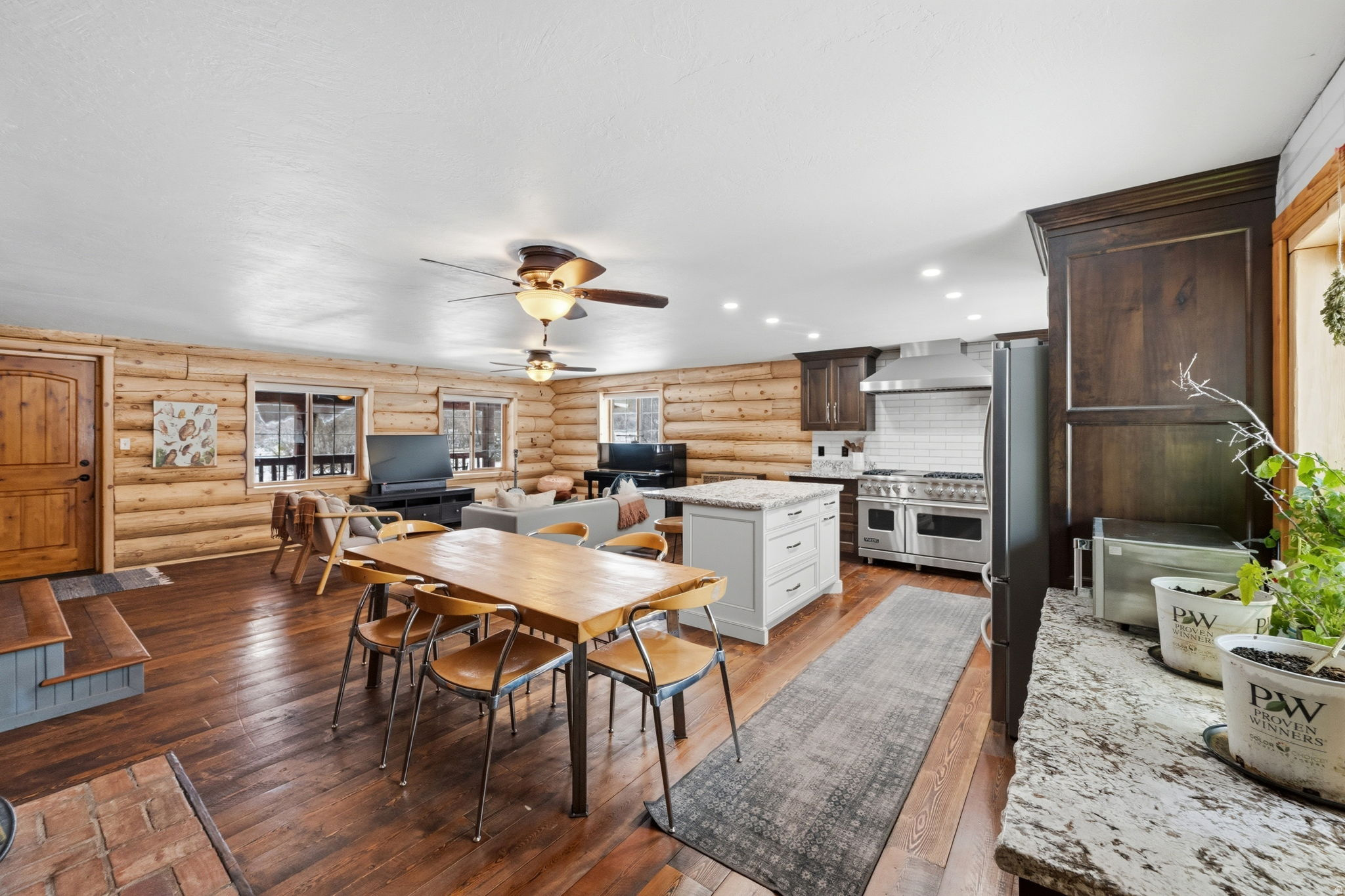 TIMBER LAKES - Residential
