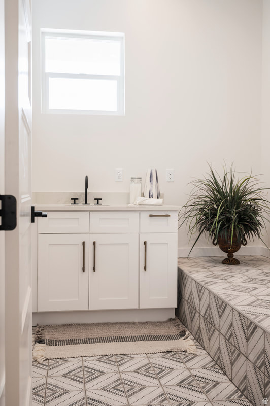 BOULDERS 4 AMD & EXT - Residential