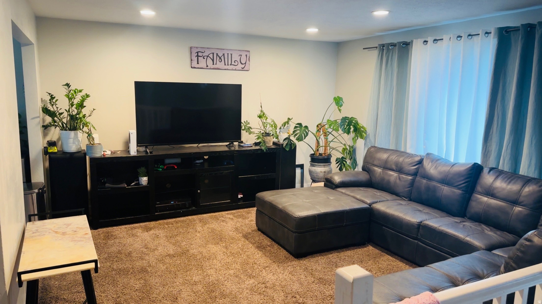 ROYAL WEST - Residential
