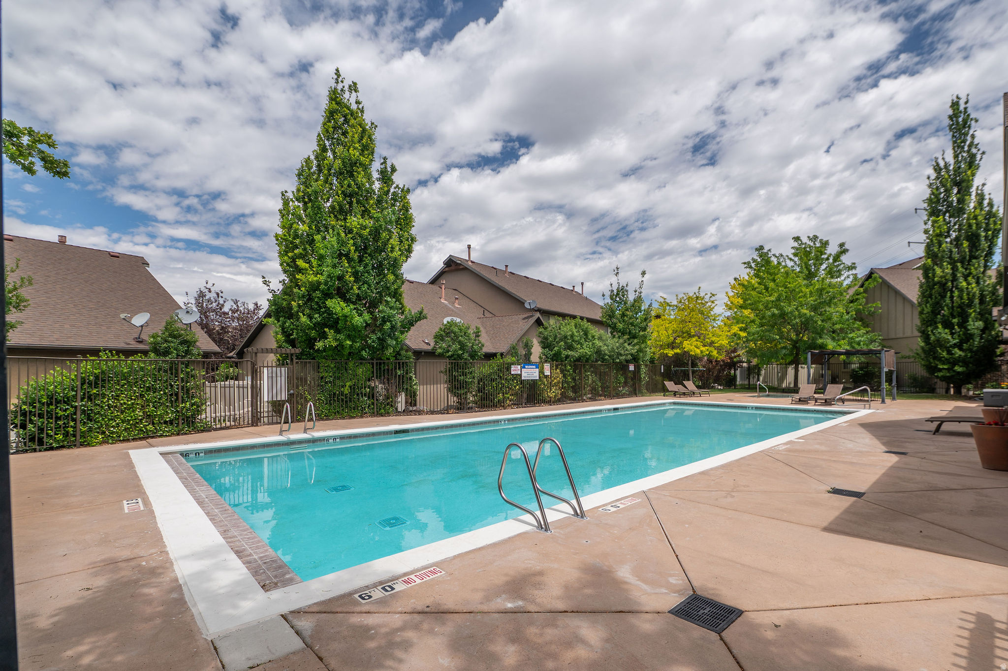 STONE CREEK CANYON - Residential