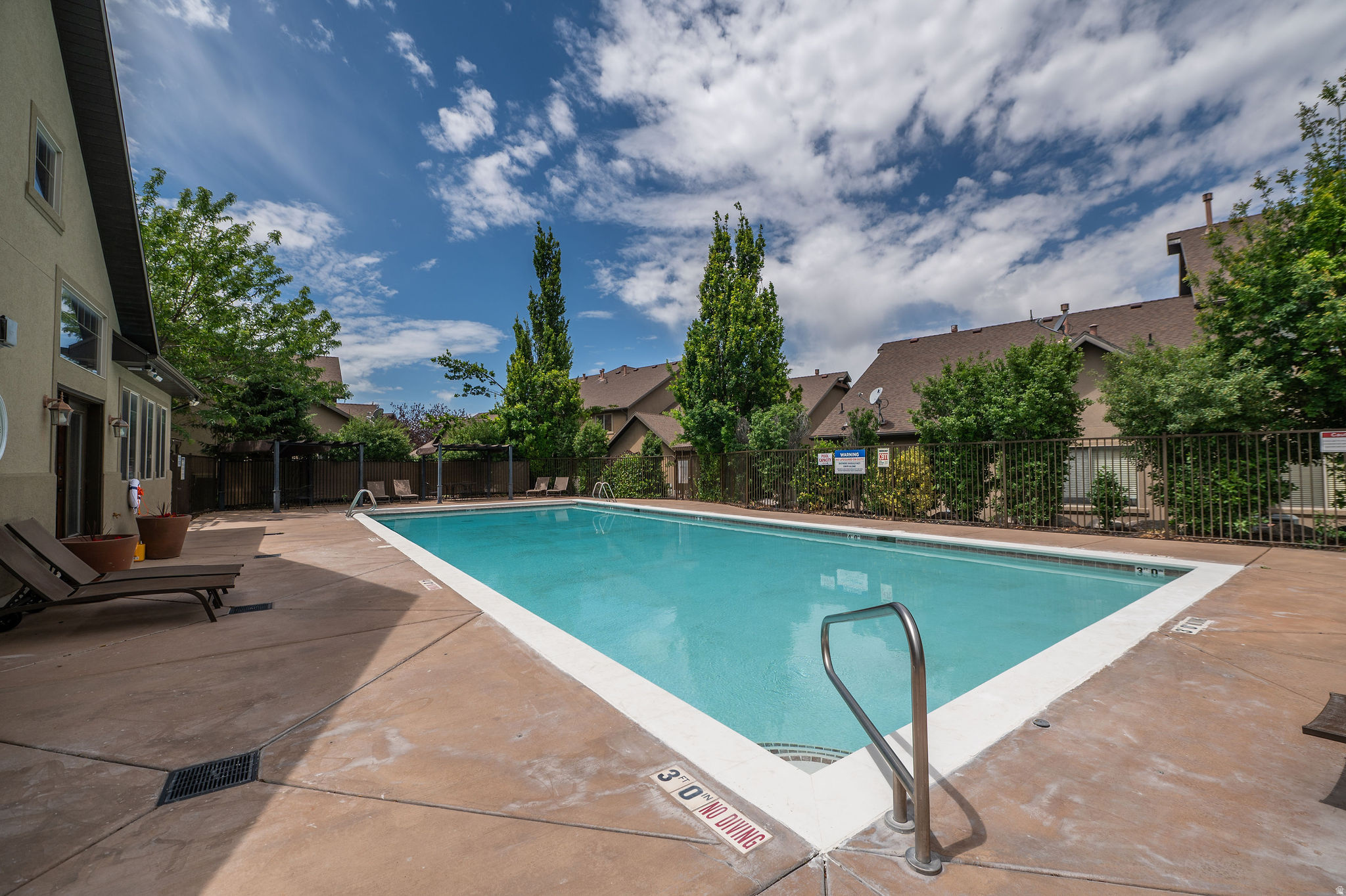 STONE CREEK CANYON - Residential