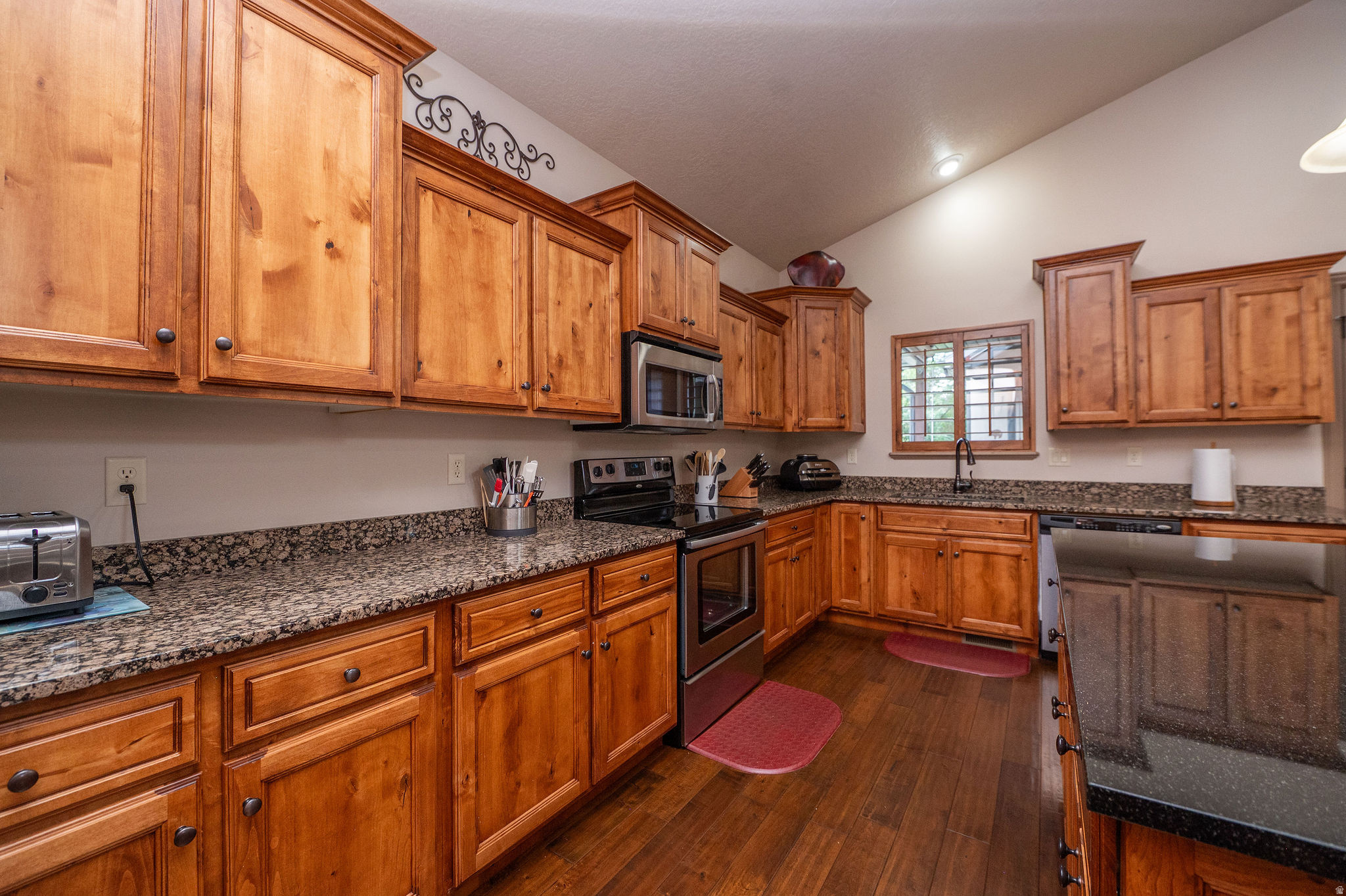 STONE CREEK CANYON - Residential