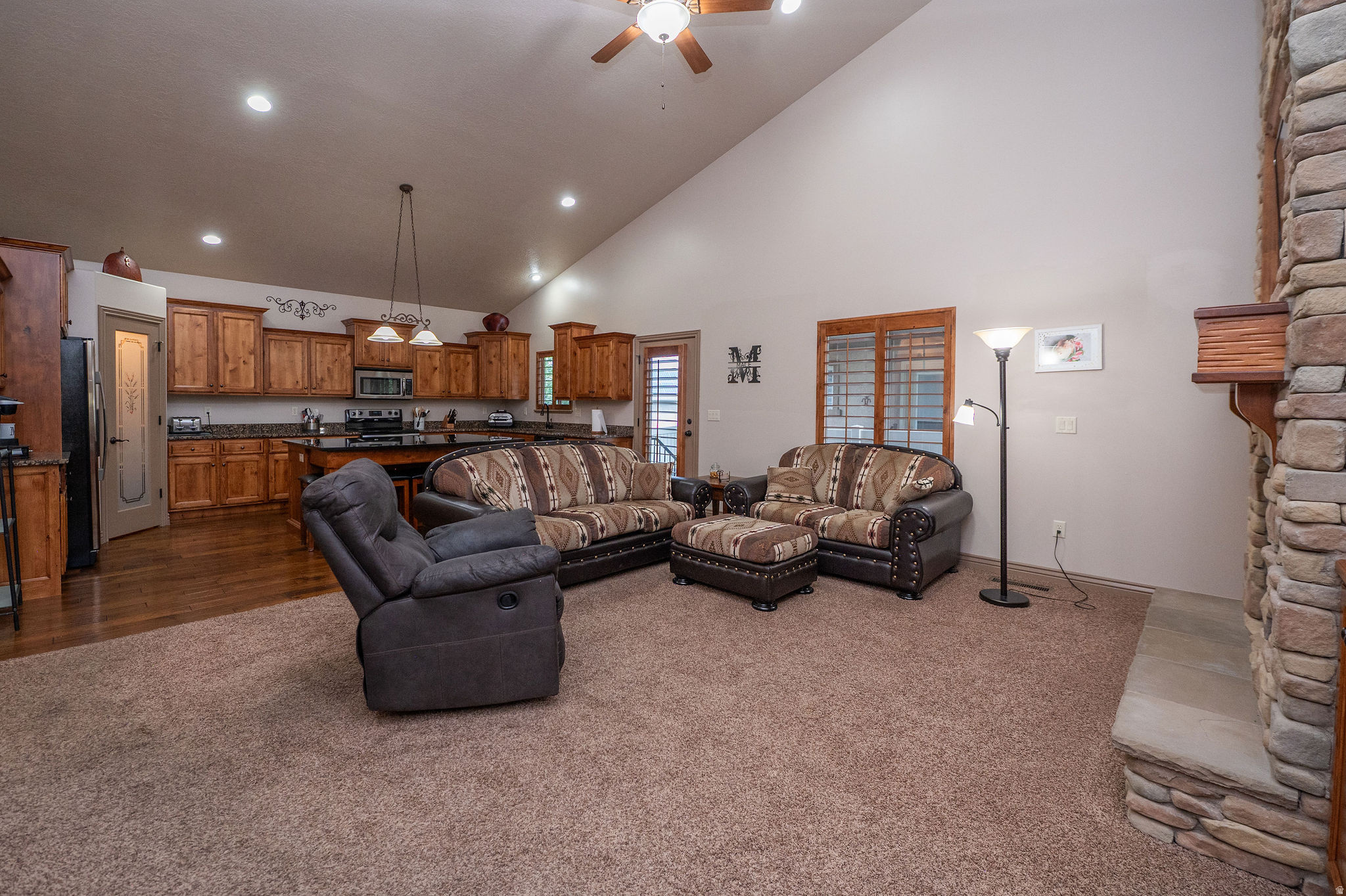 STONE CREEK CANYON - Residential