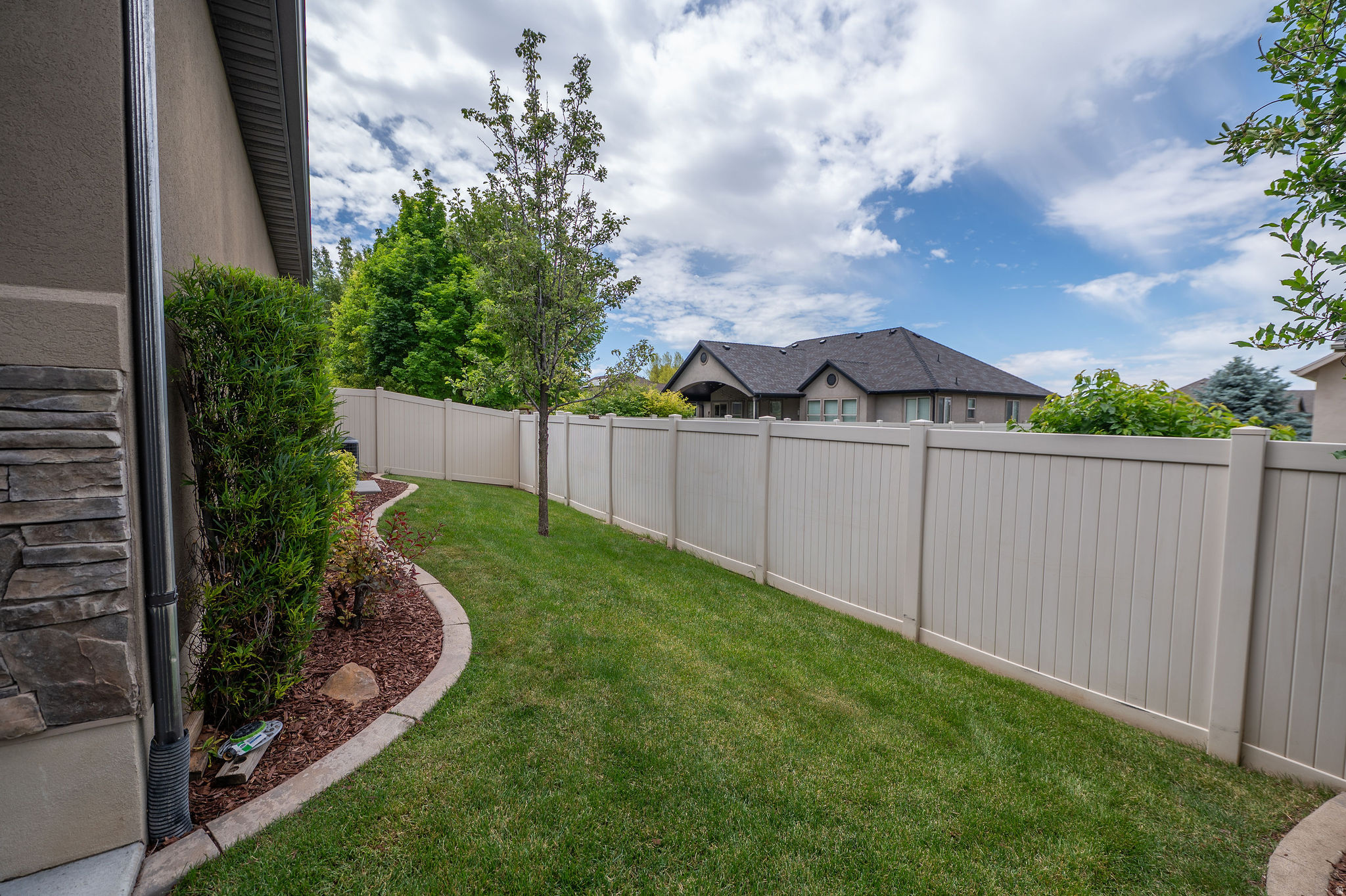 STONE CREEK CANYON - Residential