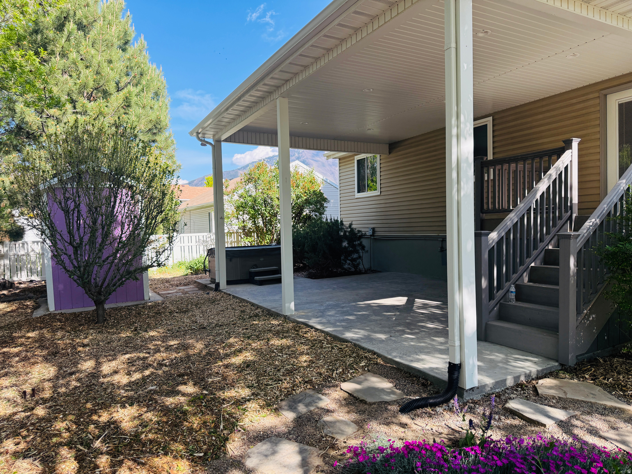 RIDGE - Residential