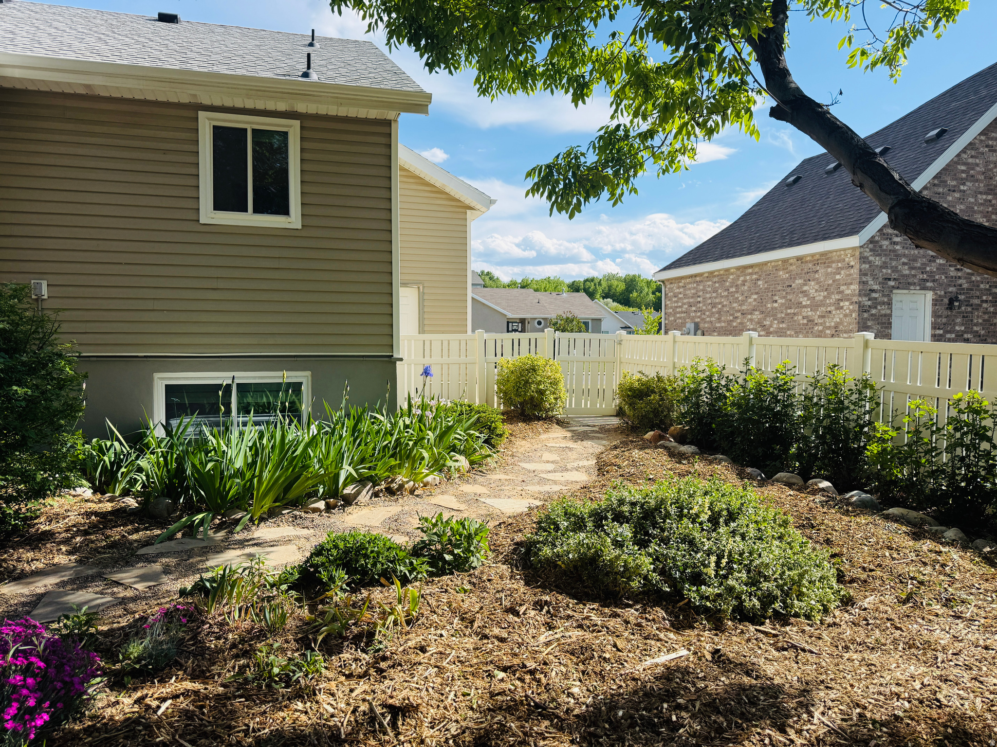 RIDGE - Residential