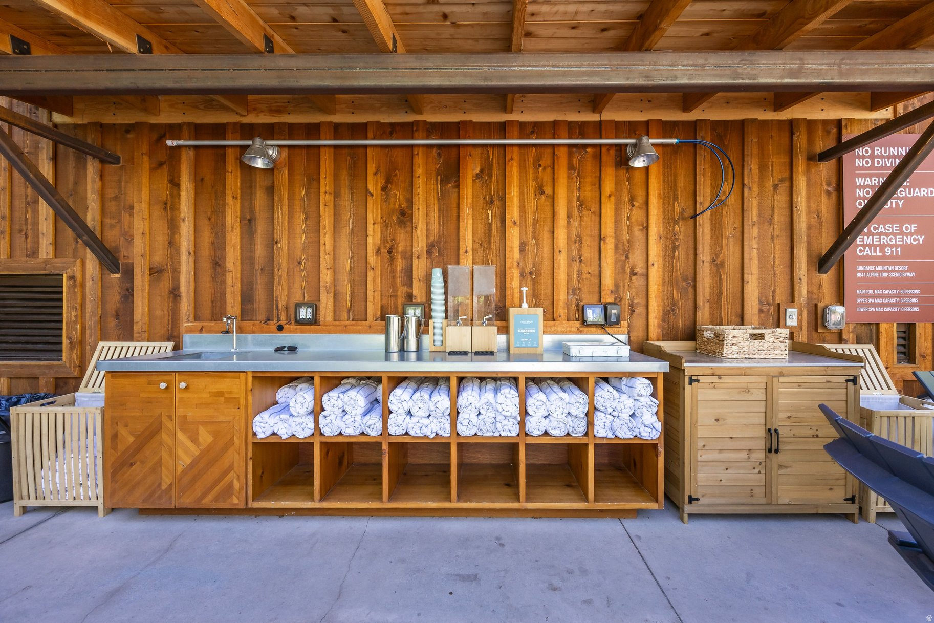 RIVER RUN COTTAGE - Residential