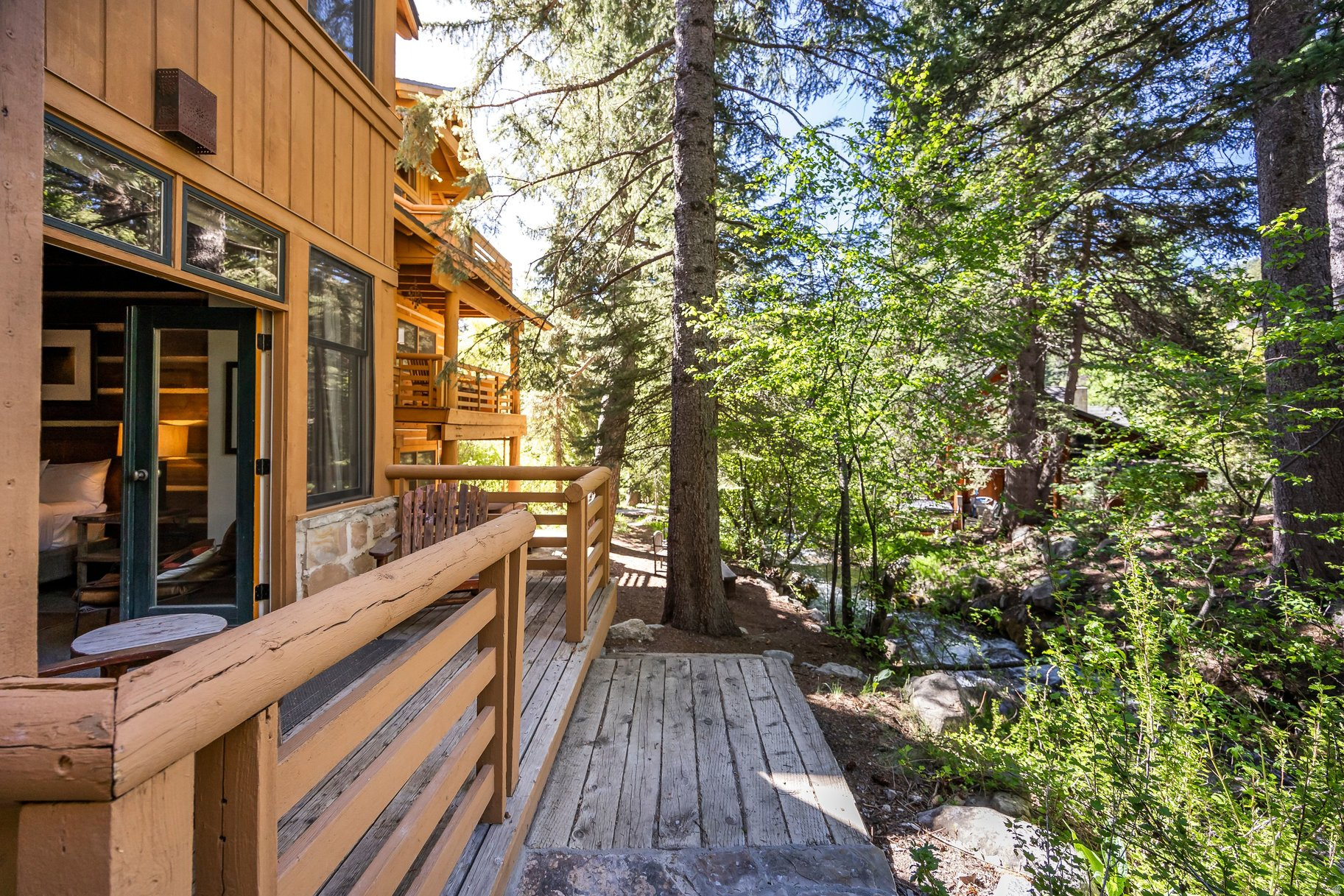 RIVER RUN COTTAGE - Residential