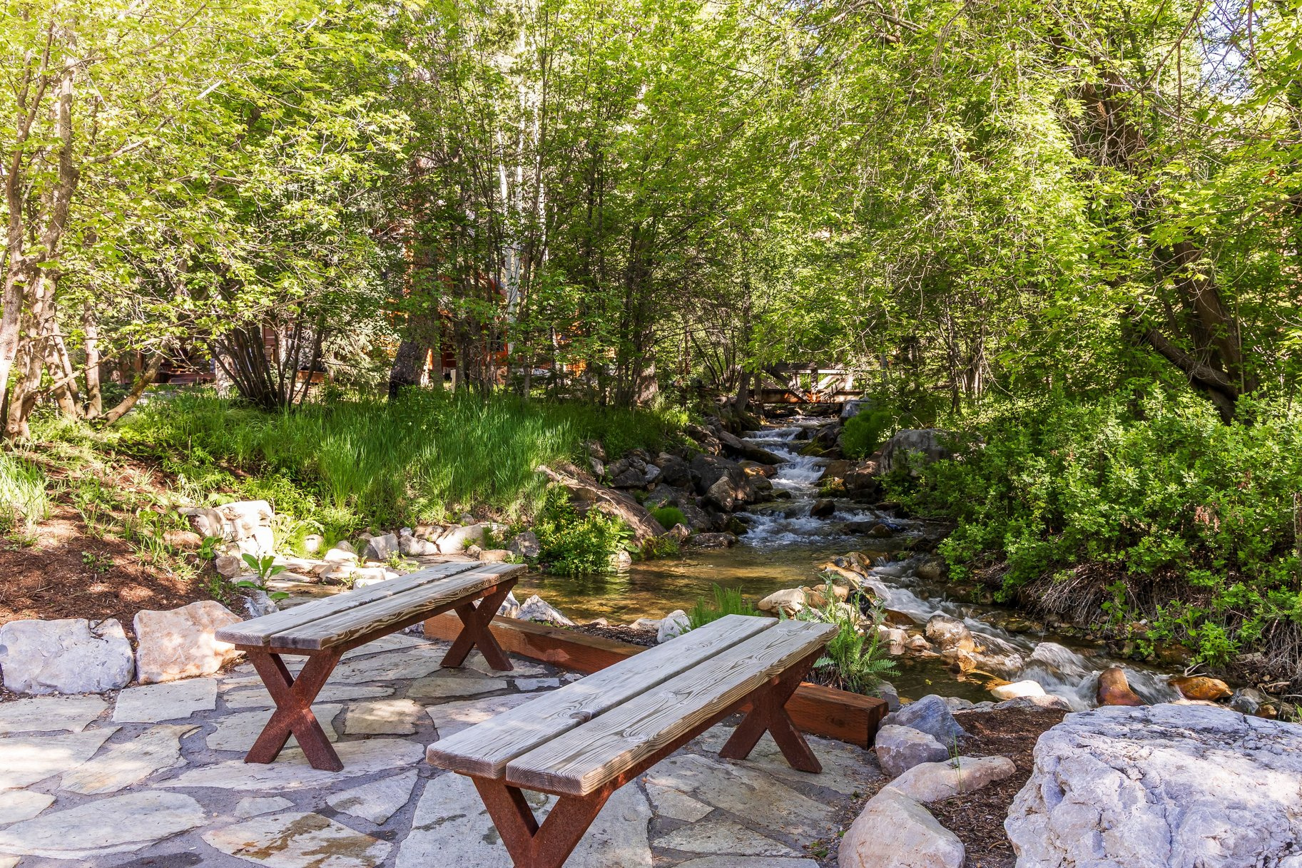 RIVER RUN COTTAGE - Residential
