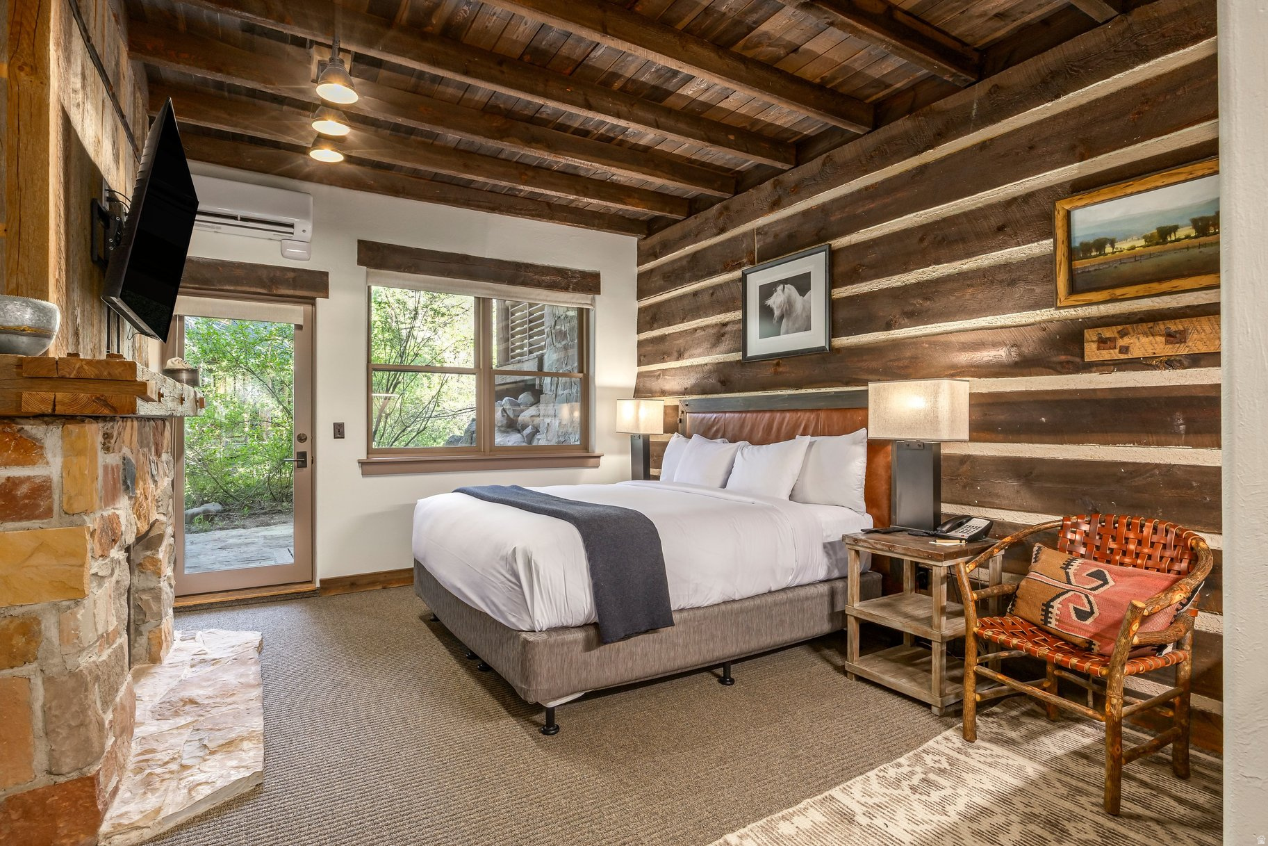RIVER RUN COTTAGE - Residential