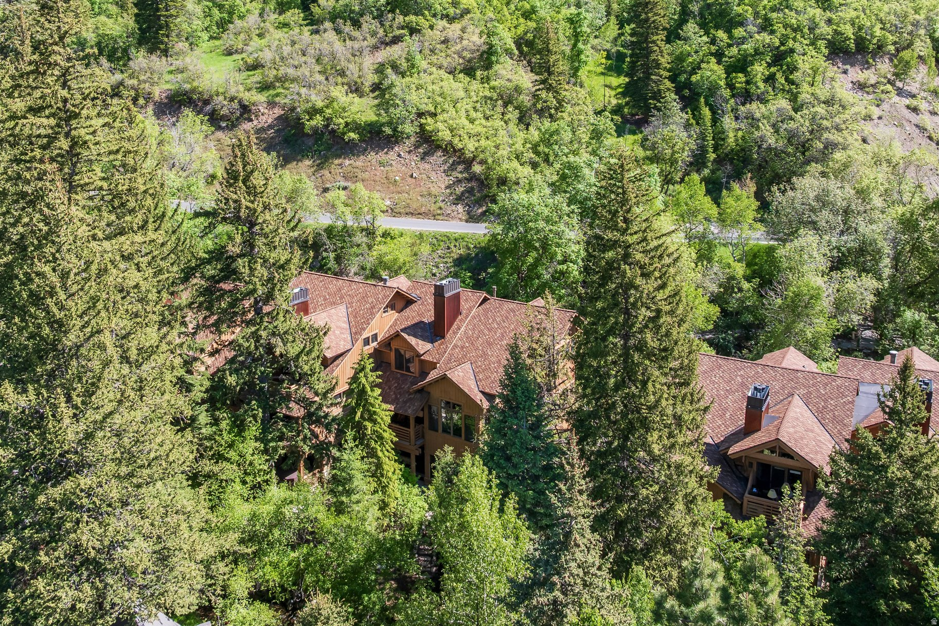 RIVER RUN COTTAGE - Residential