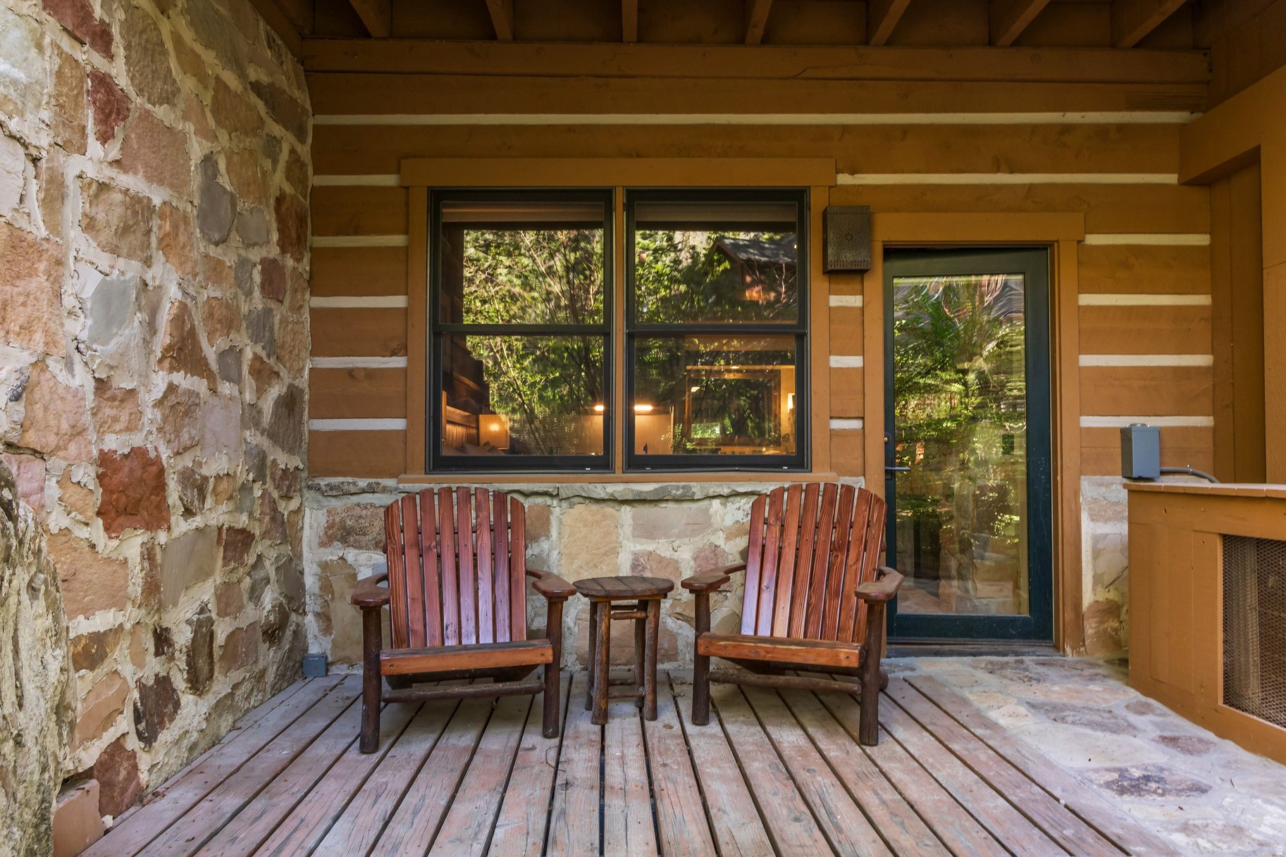 RIVER RUN COTTAGE - Residential