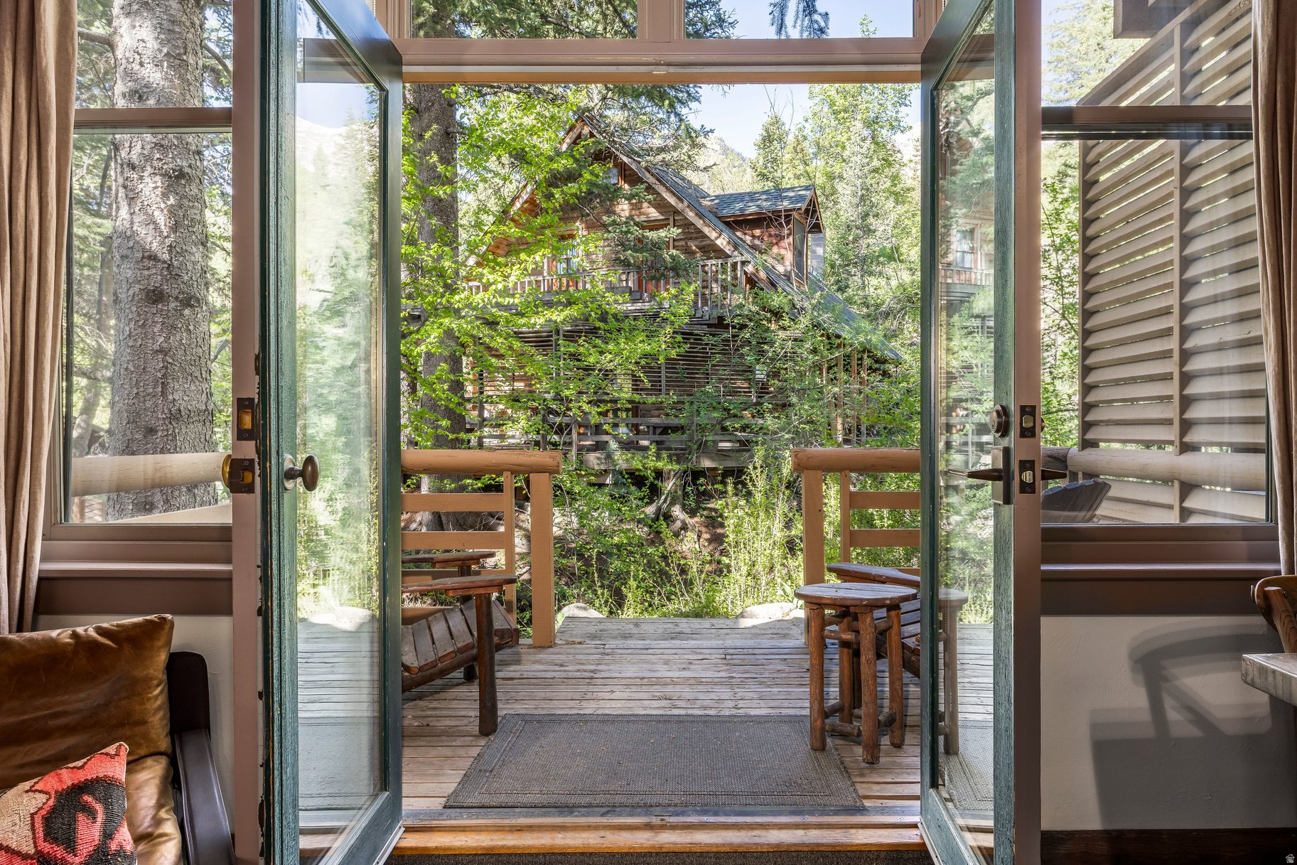 RIVER RUN COTTAGE - Residential