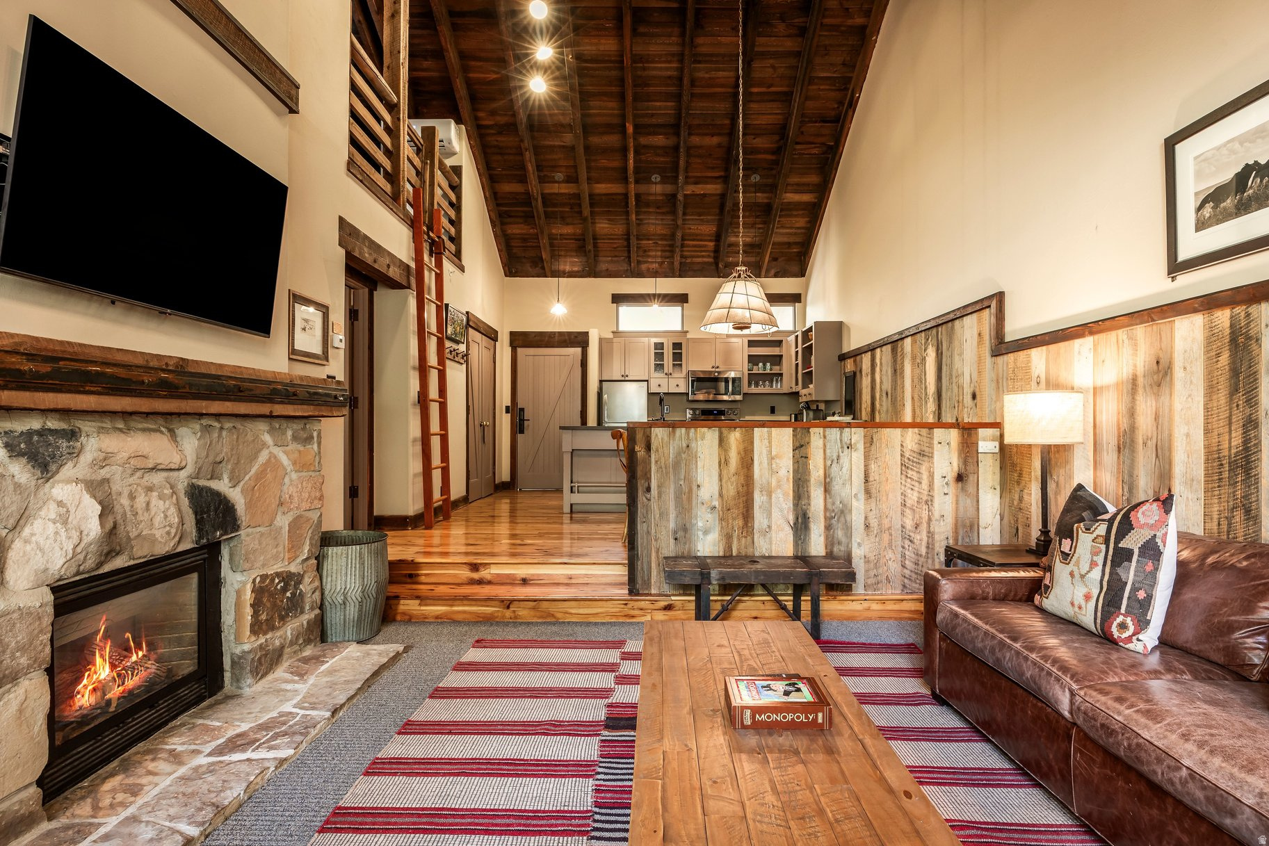 RIVER RUN COTTAGE - Residential