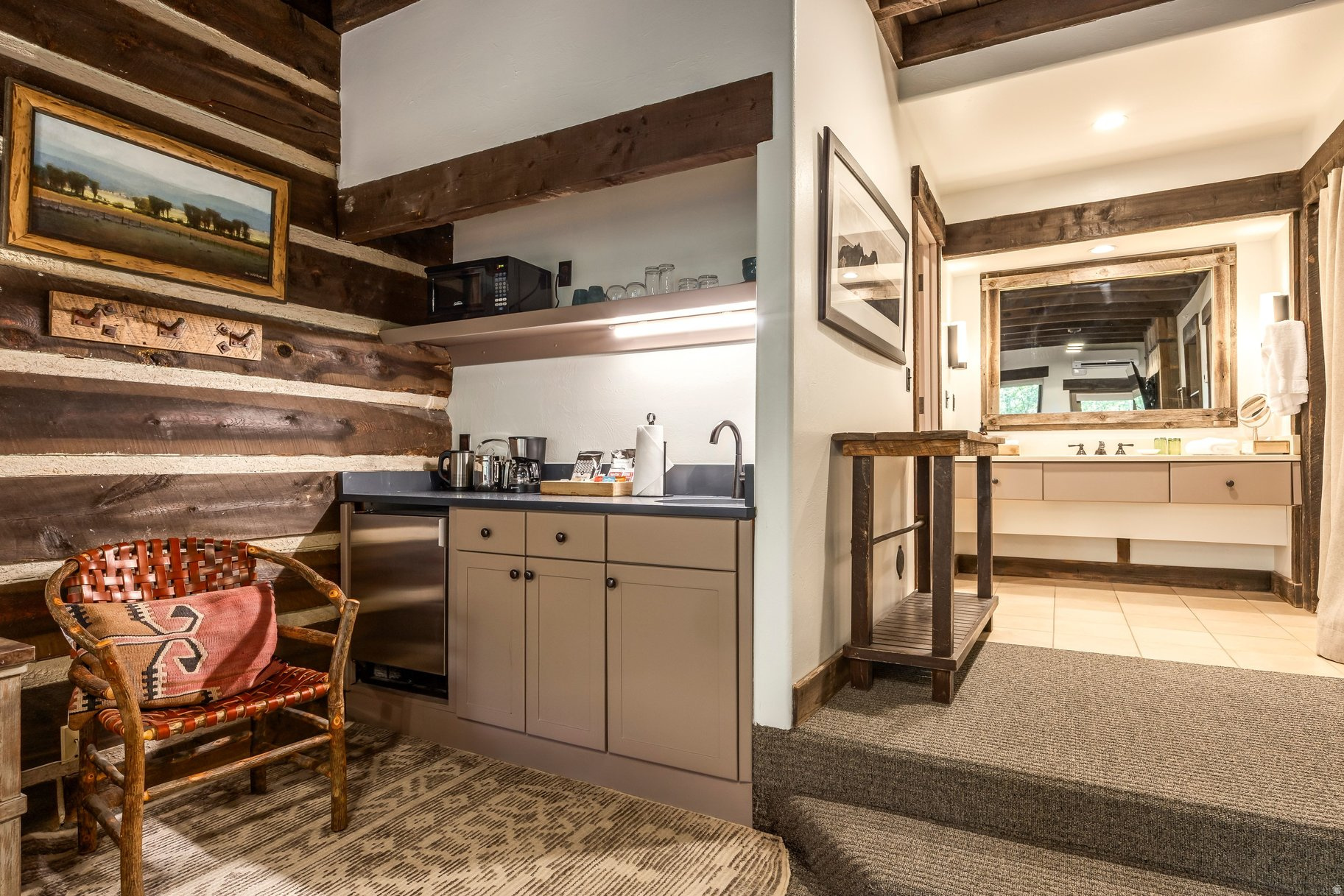 RIVER RUN COTTAGE - Residential