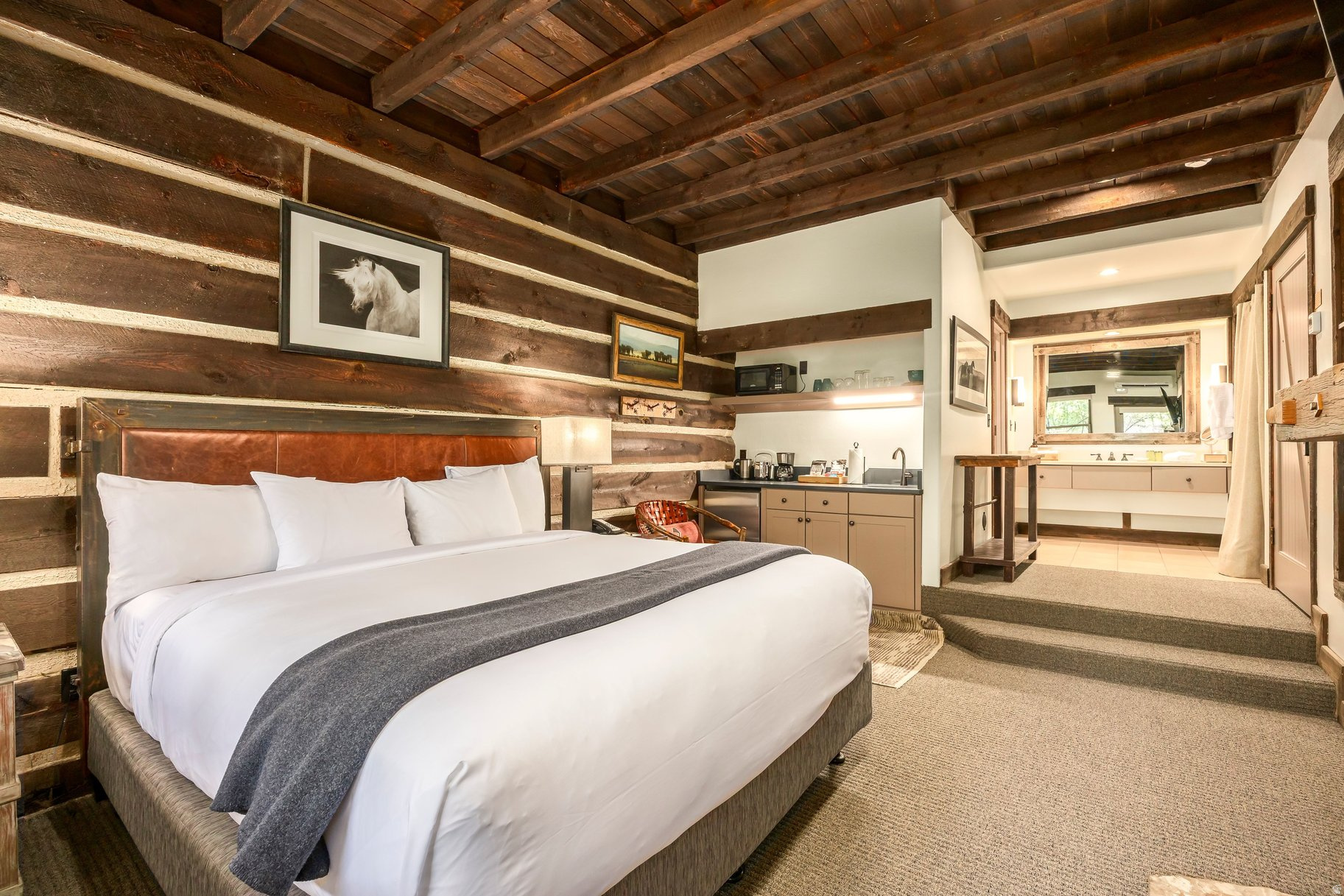 RIVER RUN COTTAGE - Residential