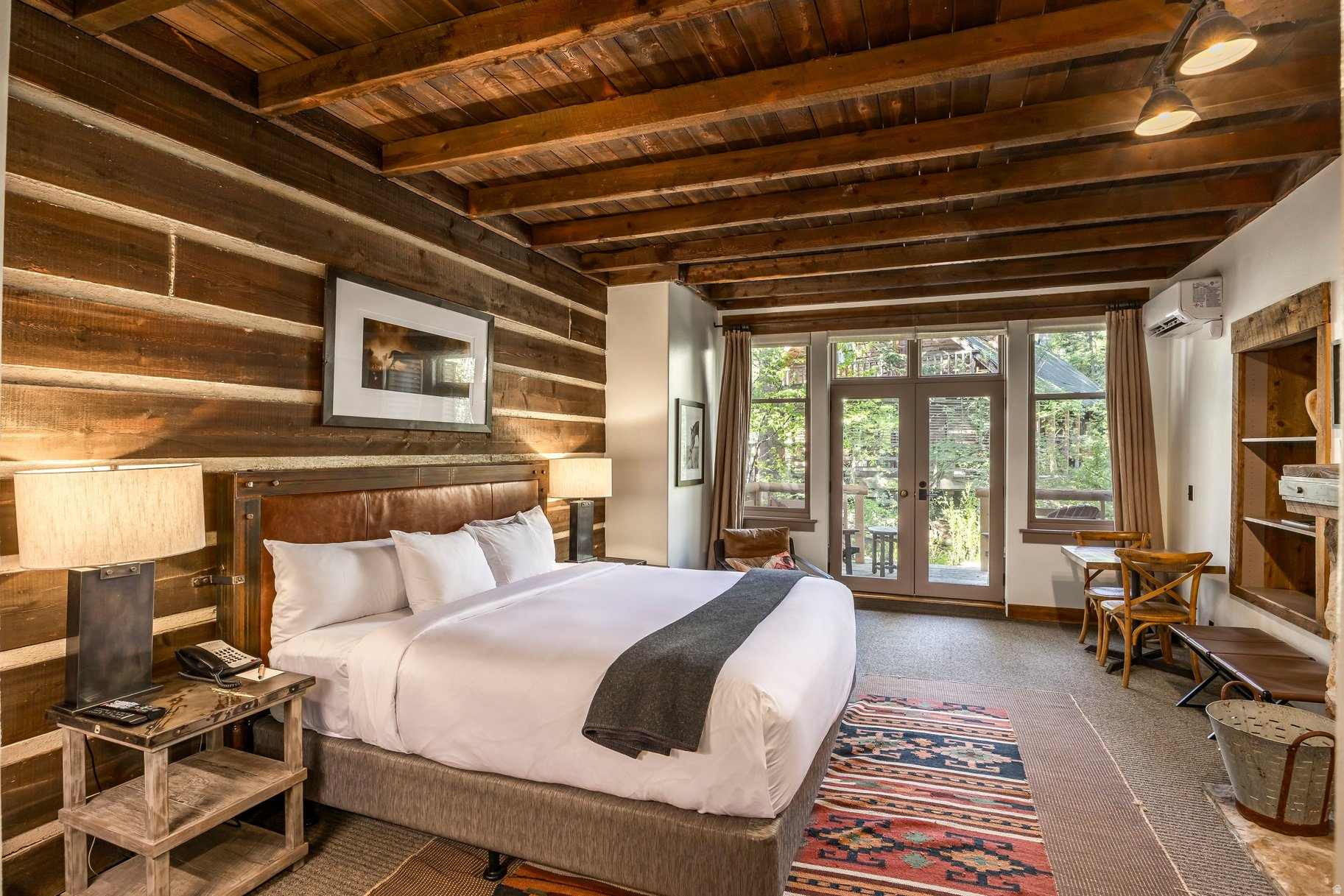 RIVER RUN COTTAGE - Residential