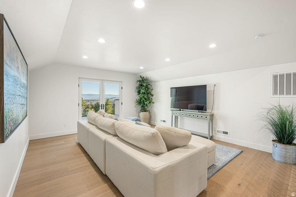 HEIGHTS AT WASHINGTON BENCH 4 - Residential