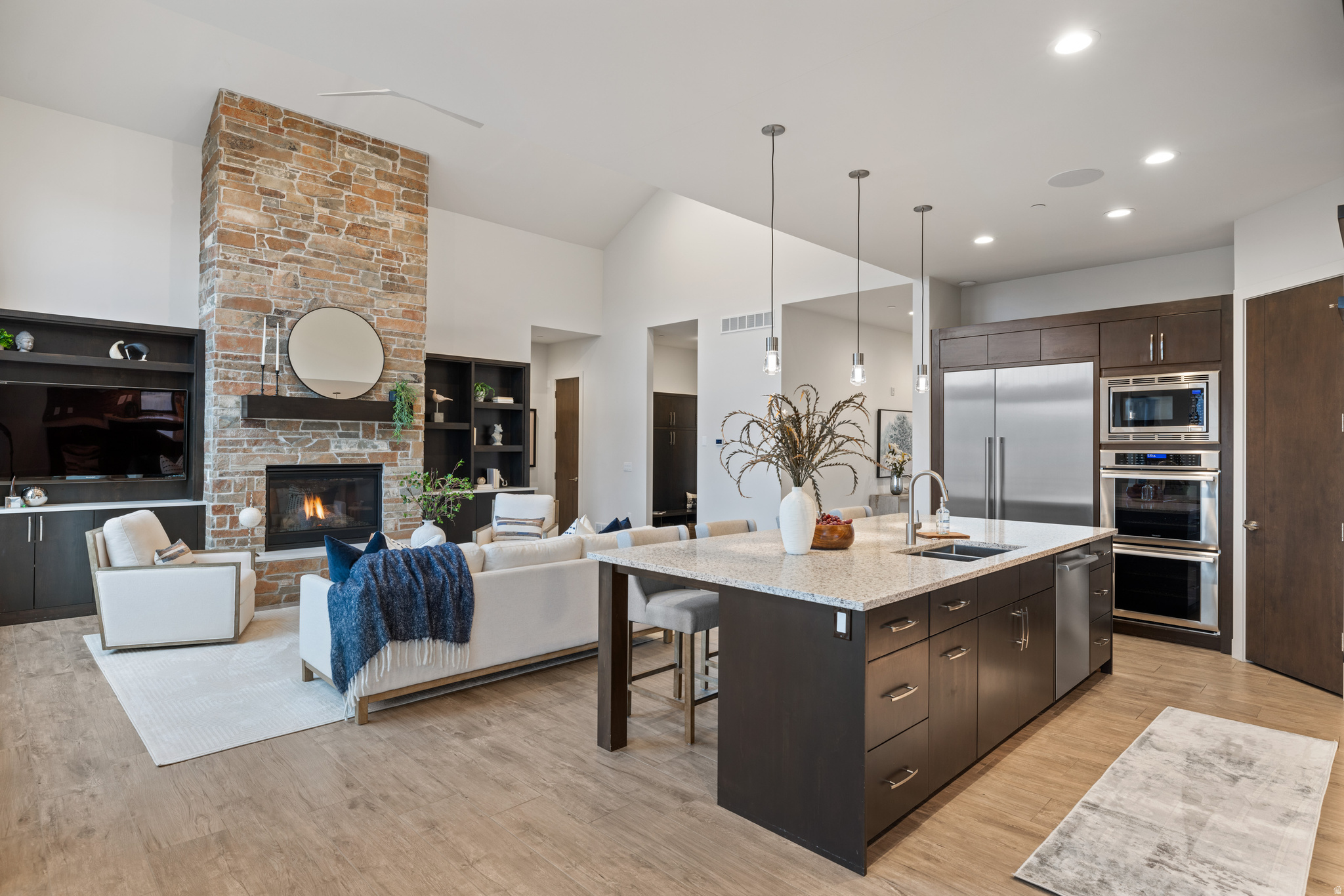 RED LEDGES - Residential