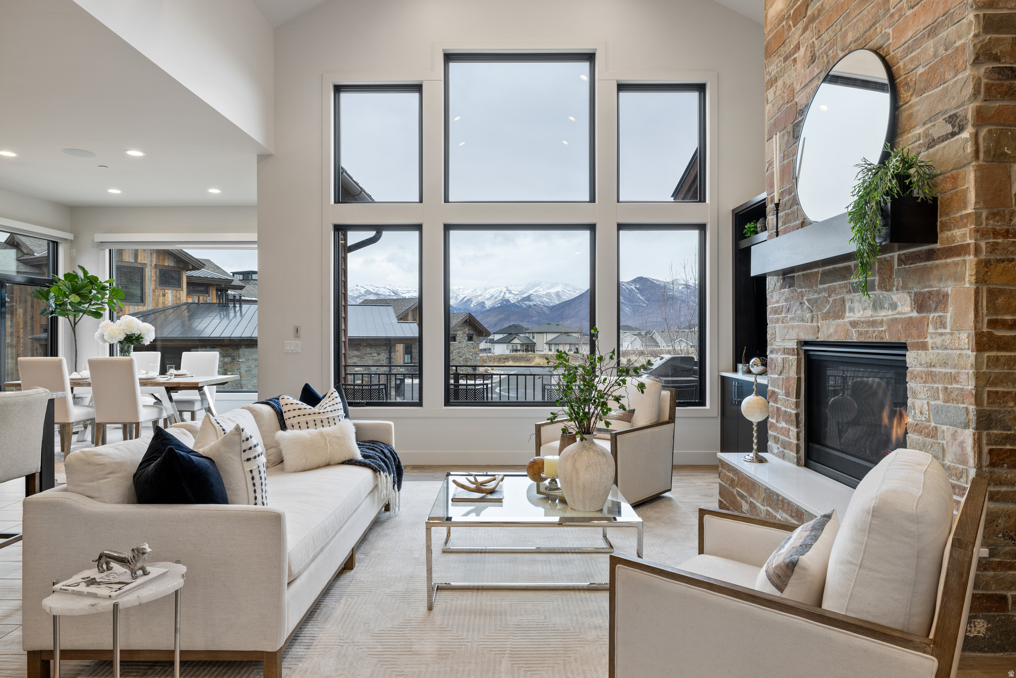 RED LEDGES - Residential