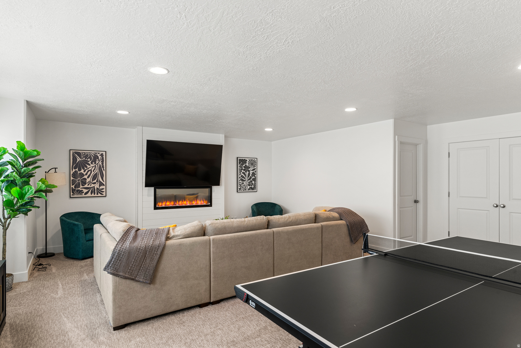 PARADISE PARKWAY - Residential