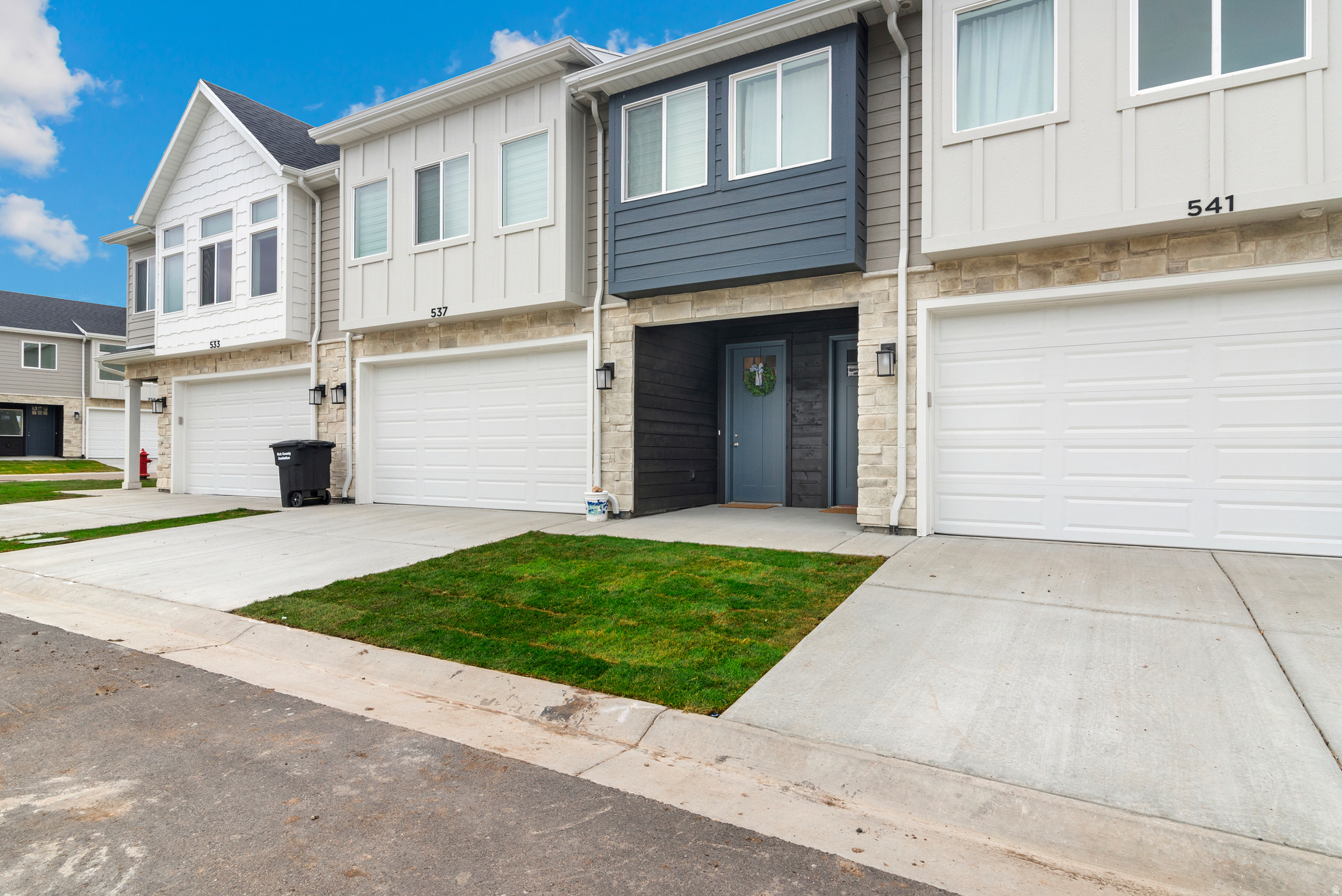 PARADISE PARKWAY - Residential