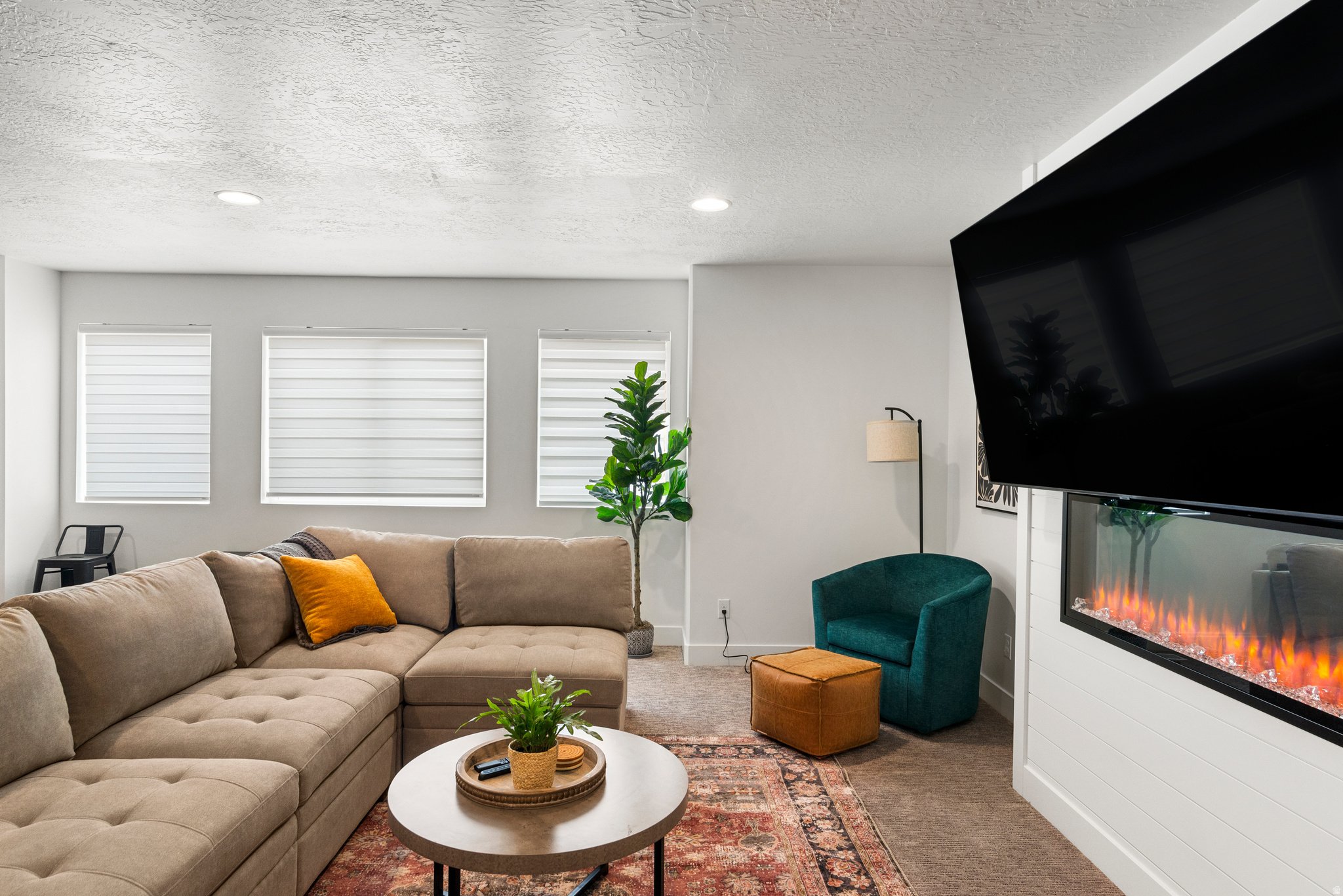 PARADISE PARKWAY - Residential