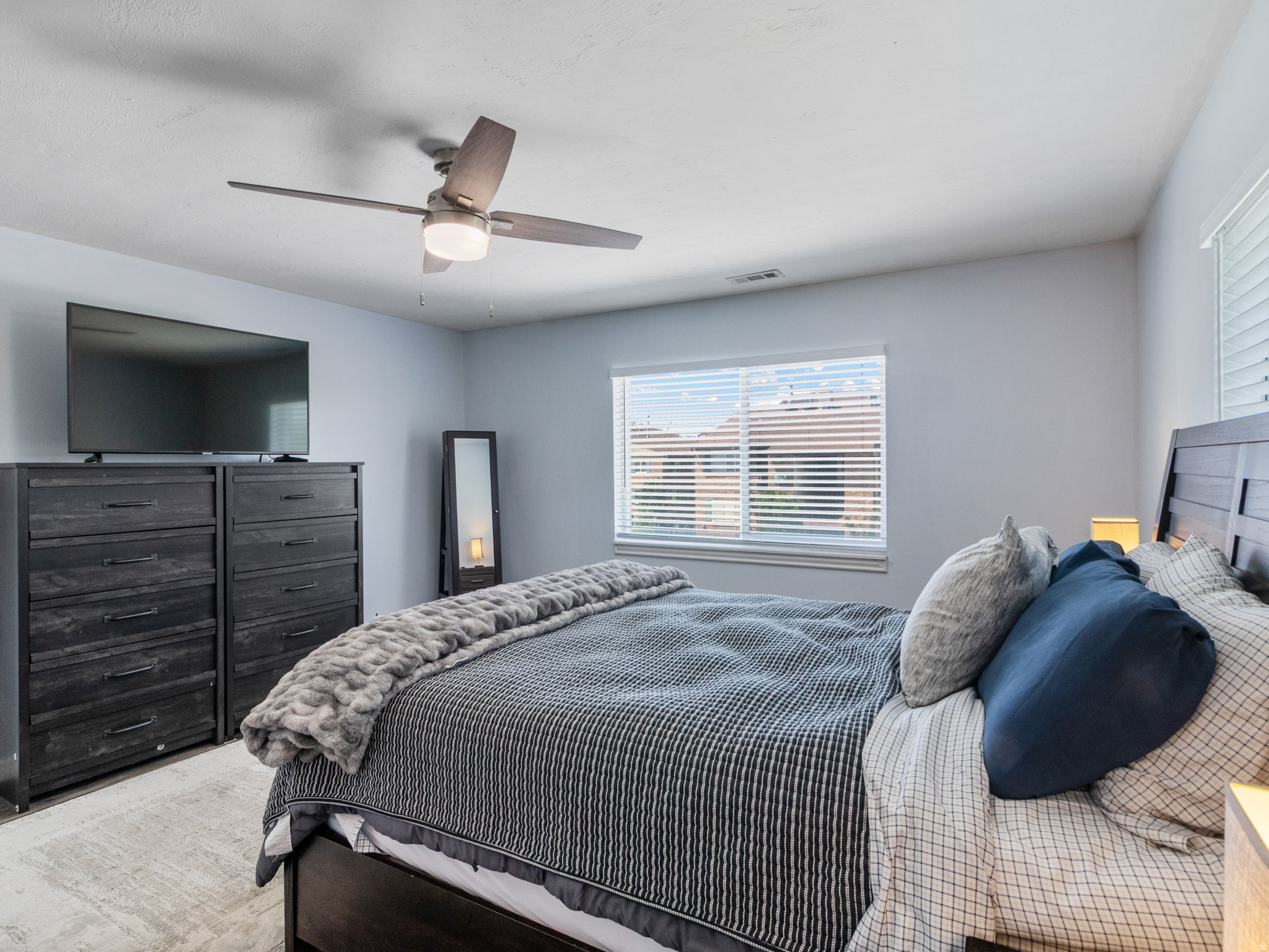 OAK MEADOWS - Residential
