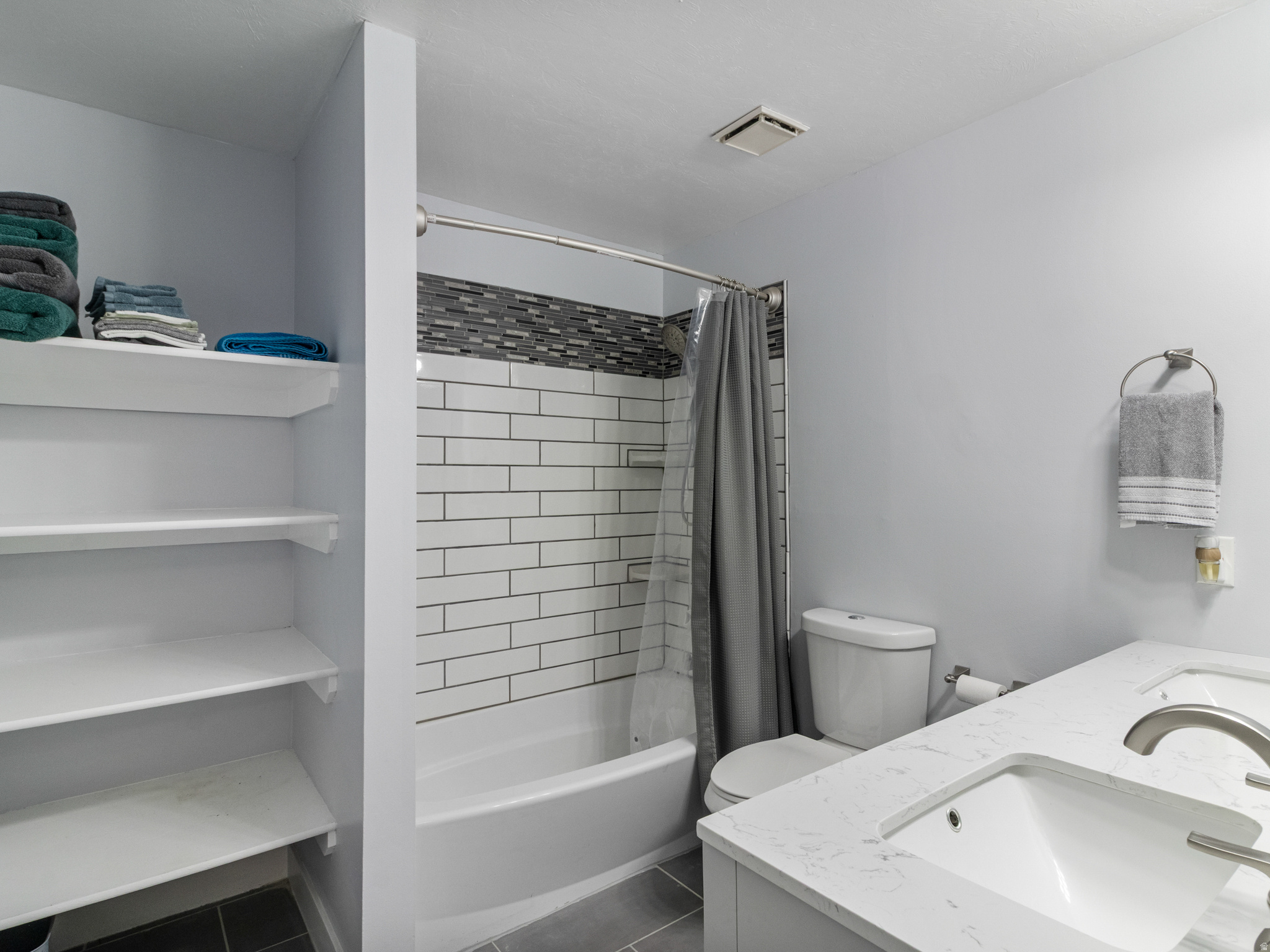 OAK MEADOWS - Residential