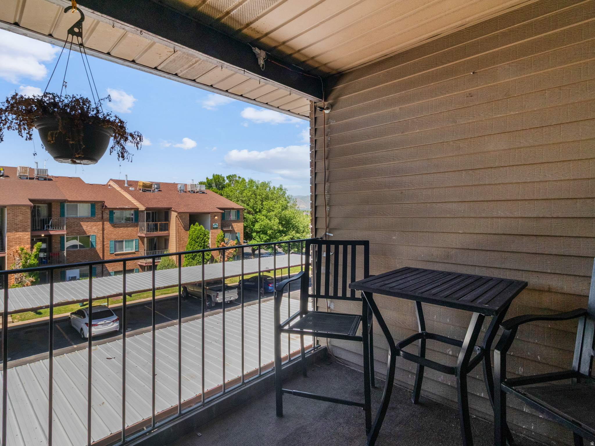 OAK MEADOWS - Residential