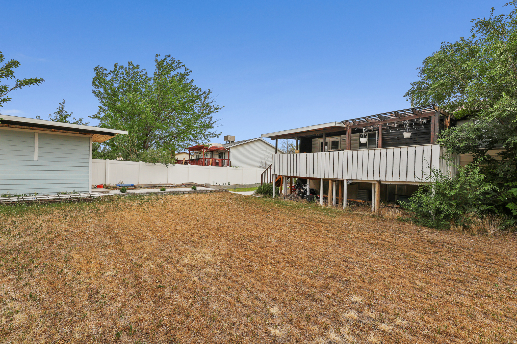 COUNTRY CREEK ESTATE - Residential