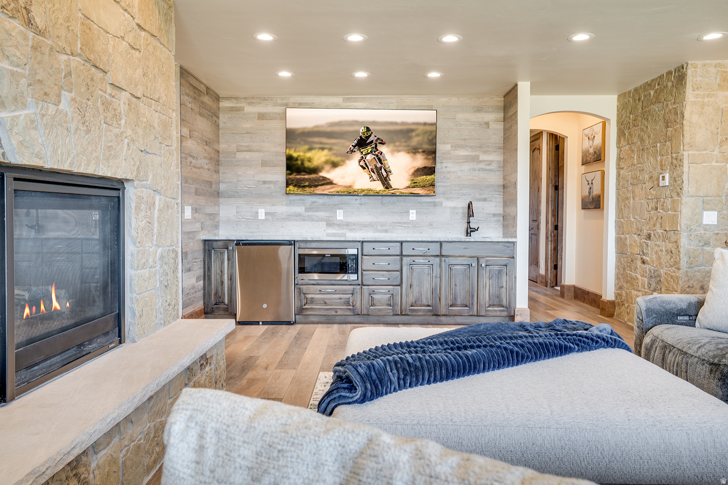 CROSSINGS AT LAKE CR - Residential