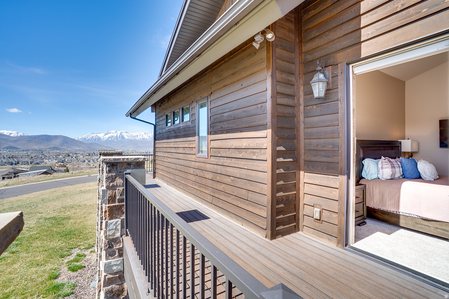 CROSSINGS AT LAKE CR - Residential