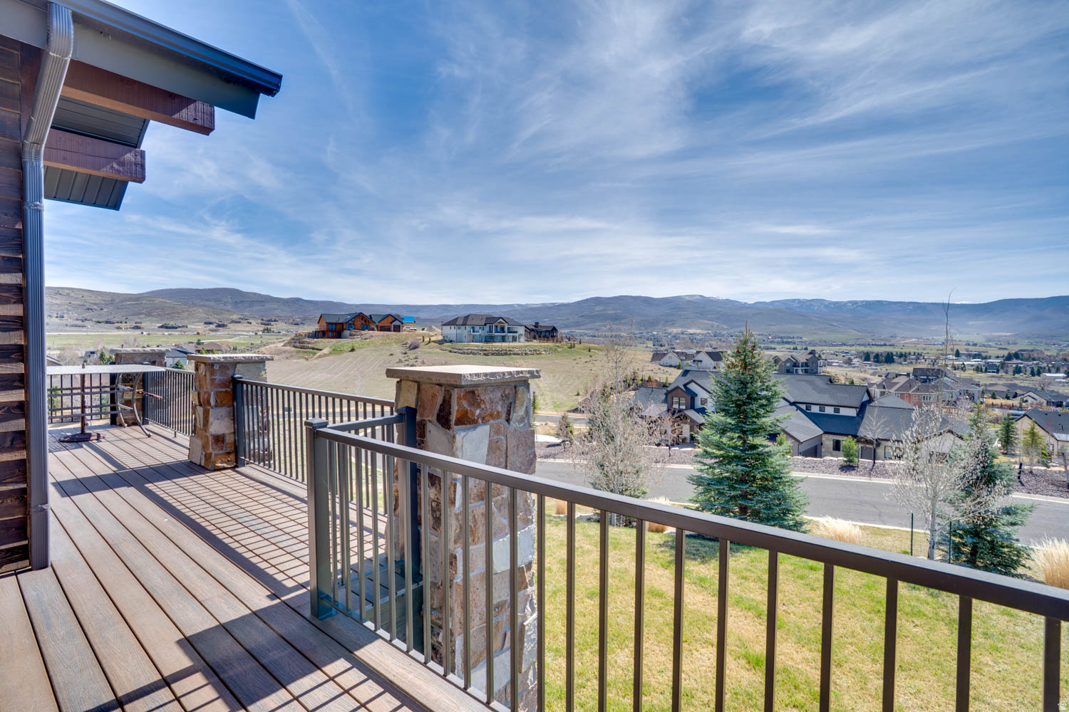 CROSSINGS AT LAKE CR - Residential