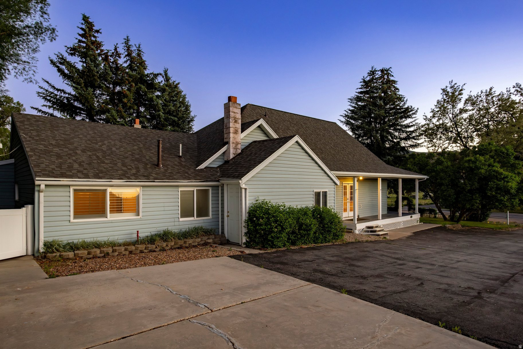 NORTH SUMMIT - Residential