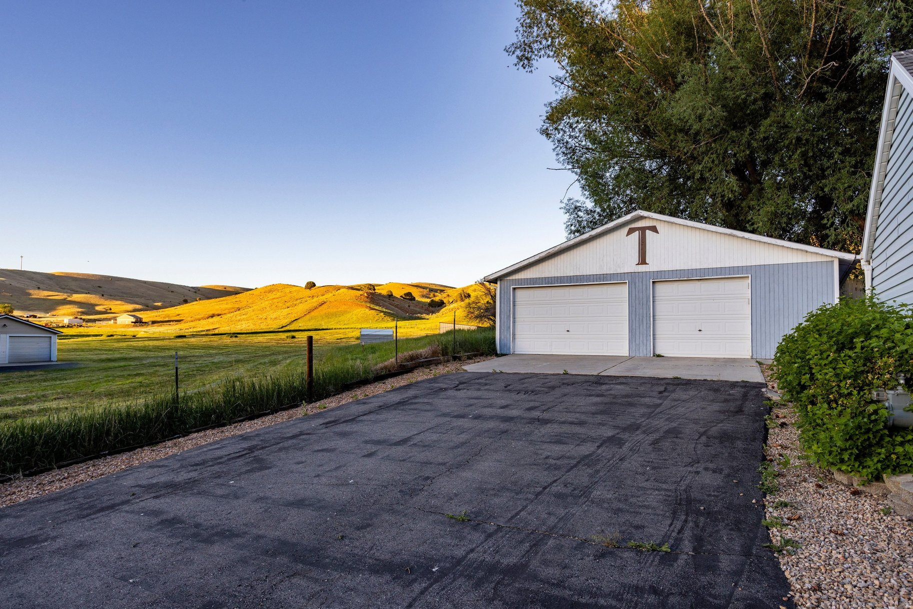 NORTH SUMMIT - Residential