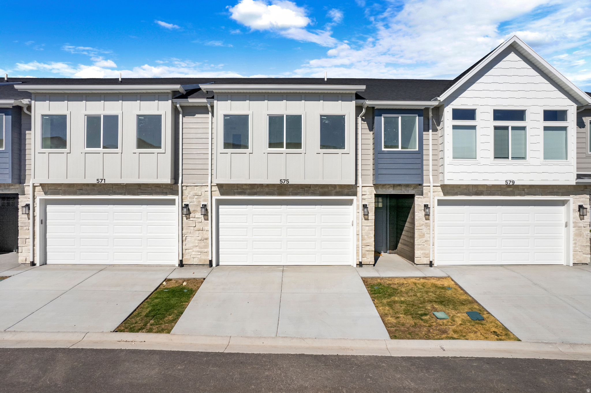 PARADISE PARKWAY - Residential