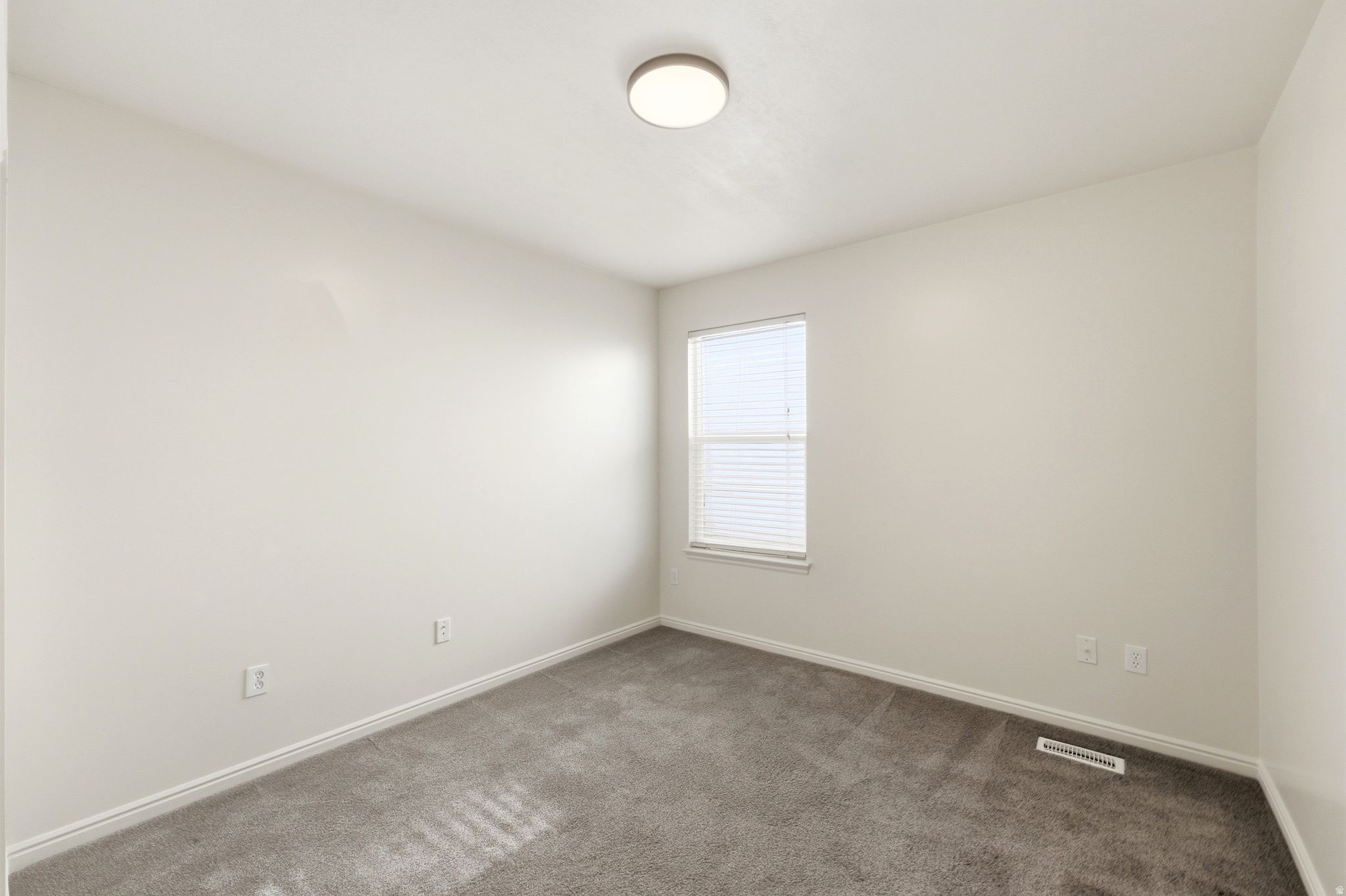 EAGLES GATE - Residential