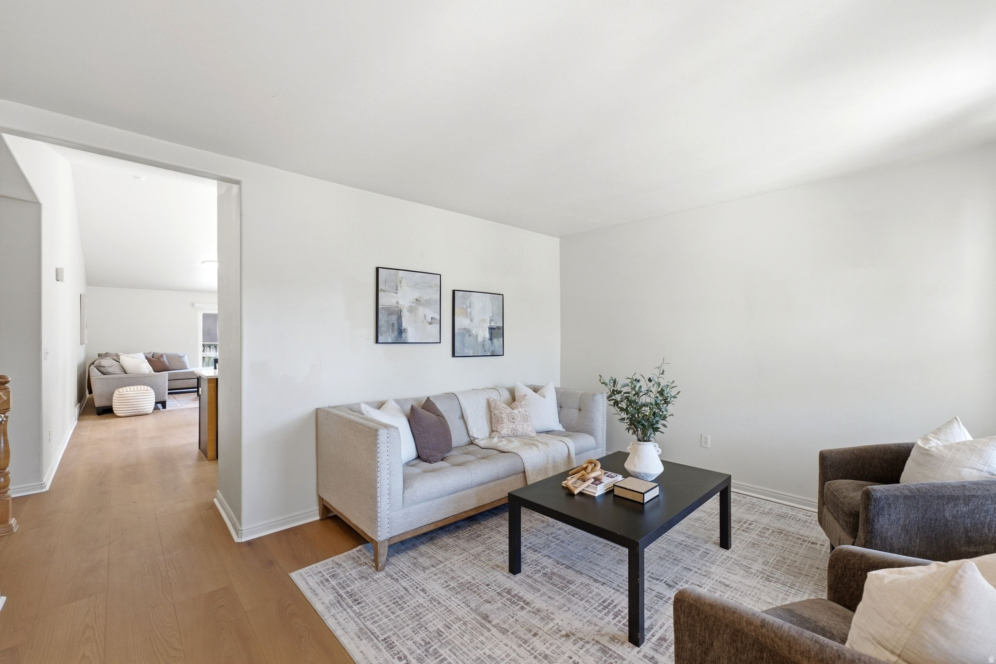 EAGLES GATE - Residential