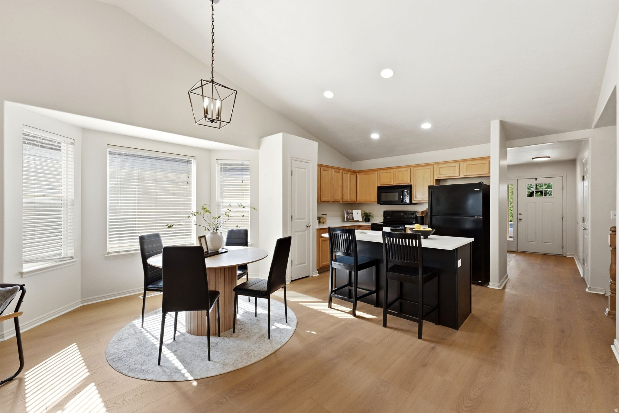 EAGLES GATE - Residential